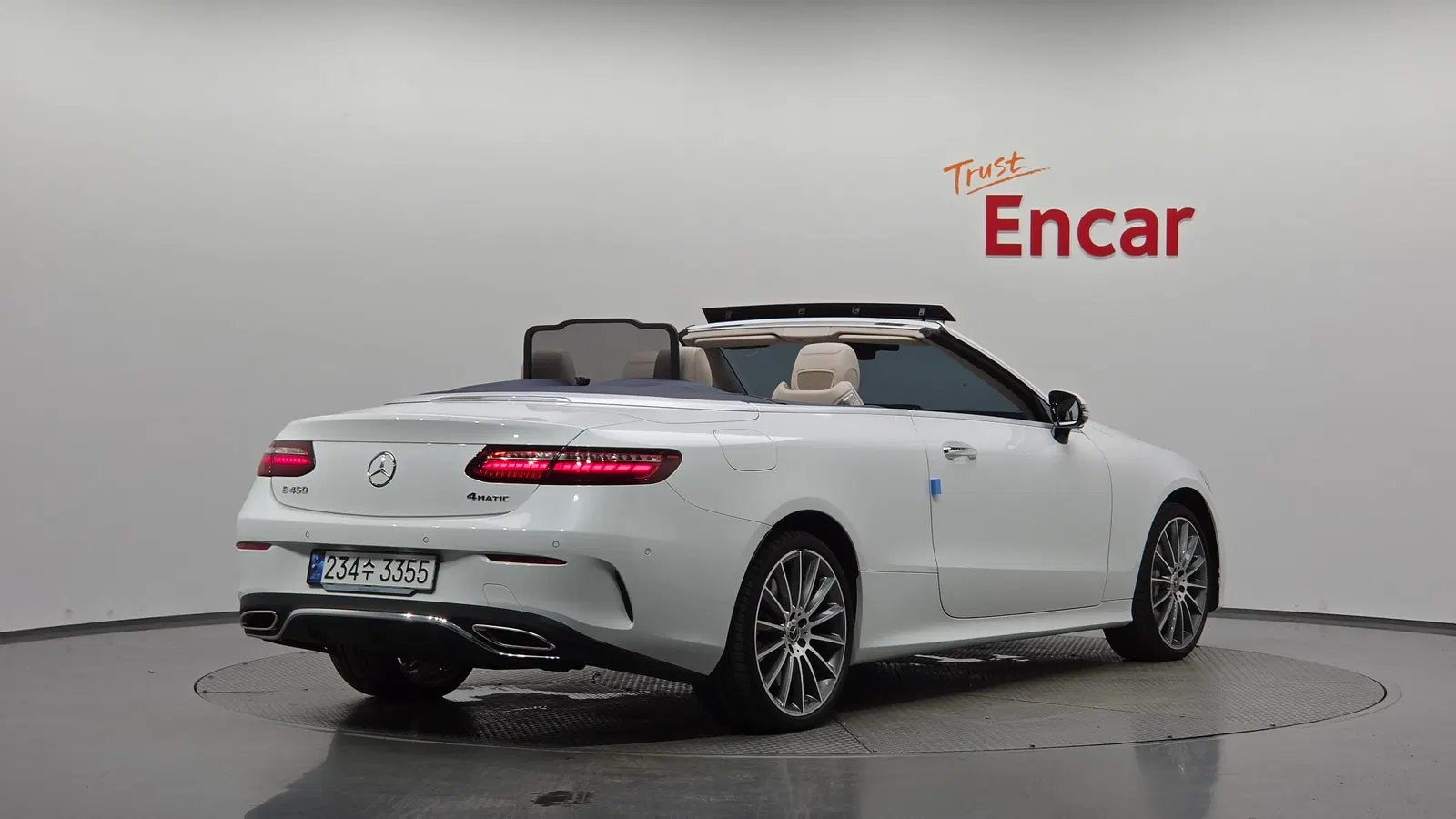 Mercedes-Benz Classe E E450 4MATIC Cabriolet (W213) 2023 — photo 1 sur 52