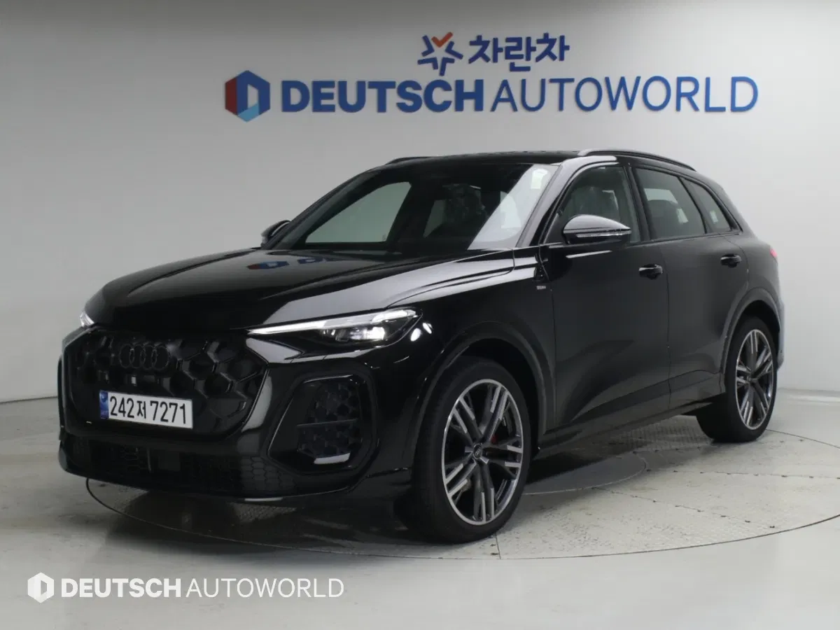 Audi Q5 (80A) 45 TFSI Quattro S Line Black Edition 2025 — photo 1 sur 26