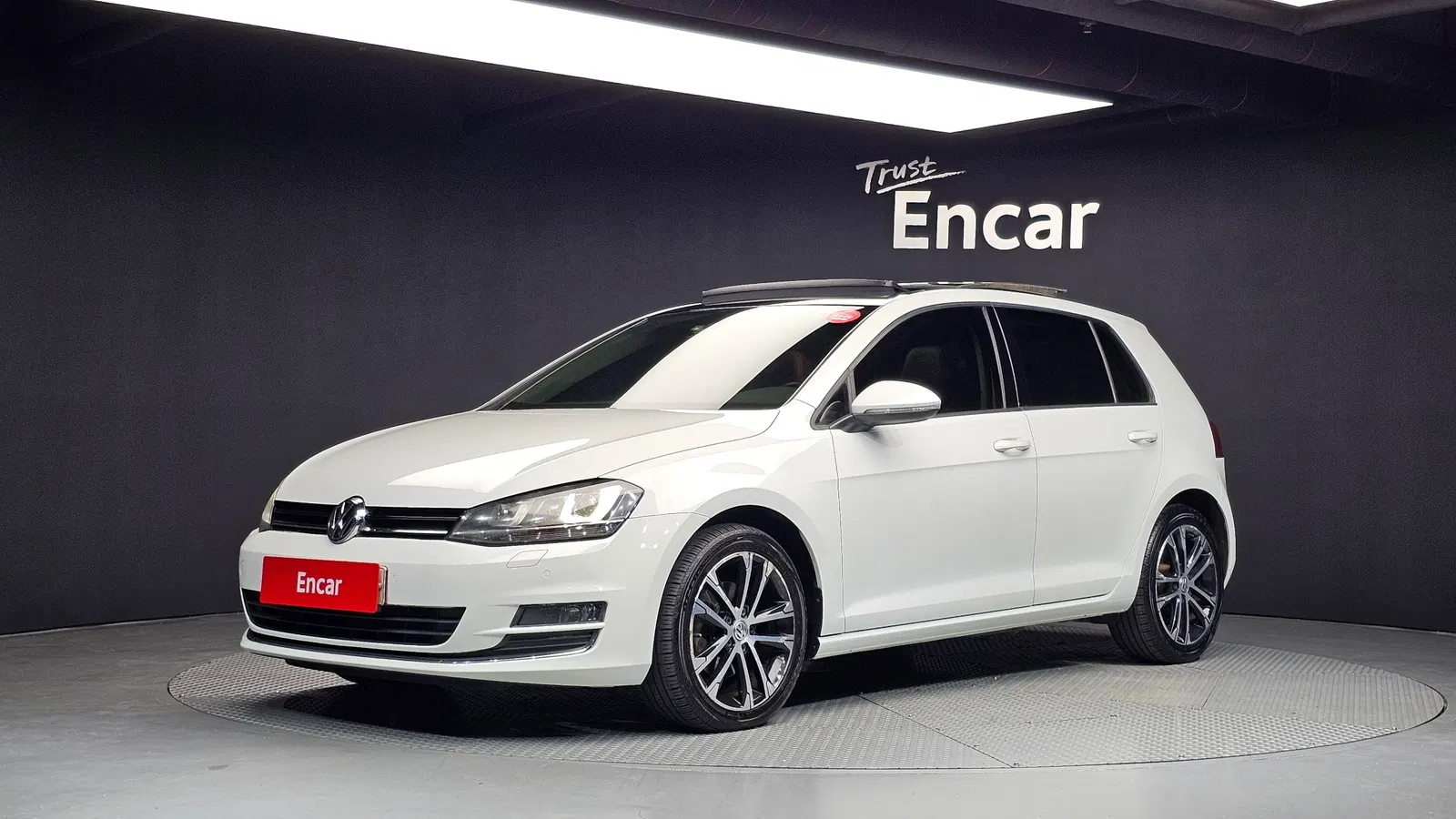 Volkswagen Golf 7e génération 2.0 TDI Premium 2016 — photo 1 sur 26