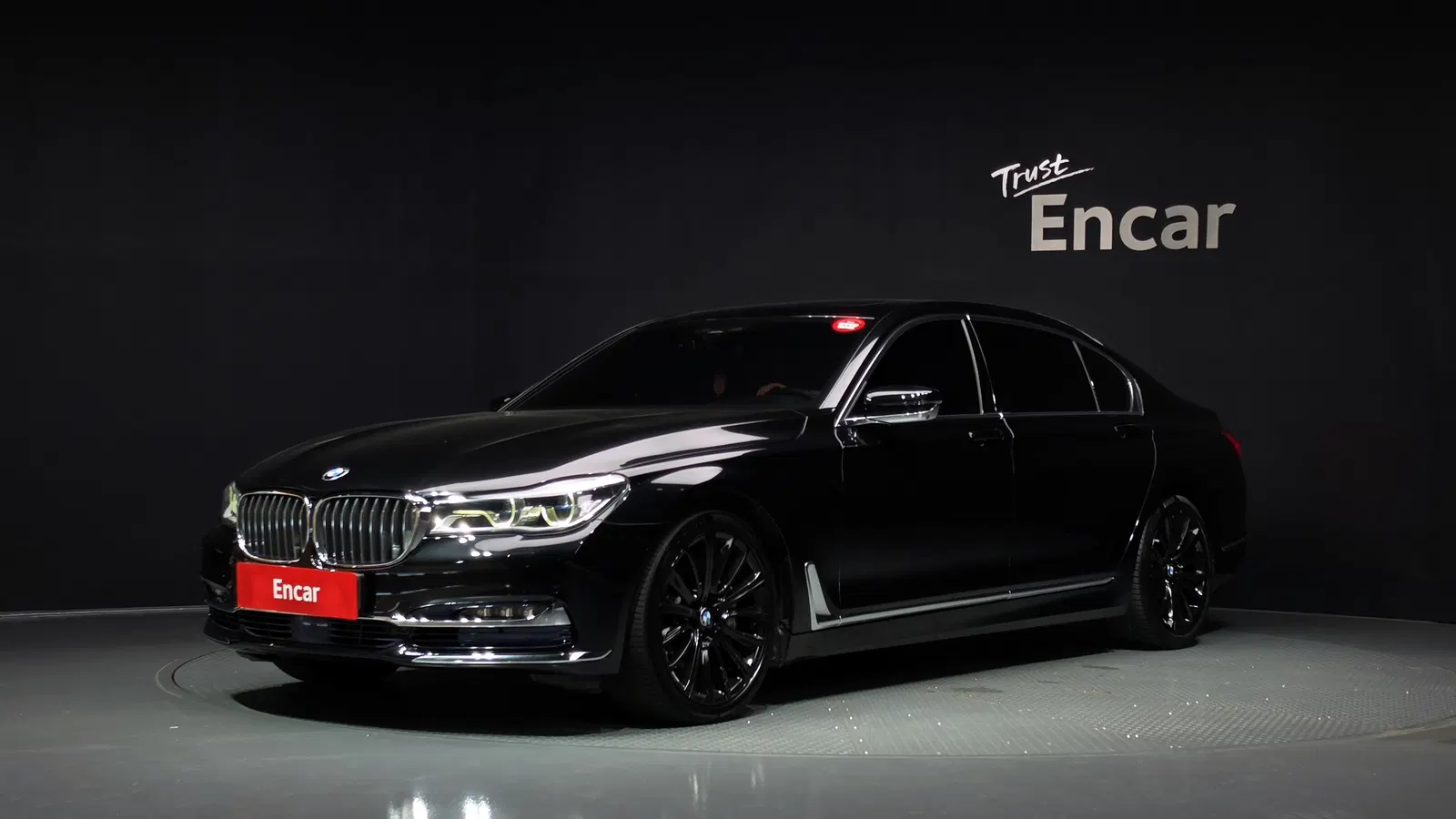 BMW Série 7 (G11) 750Li xDrive 2016 — photo 1 sur 20