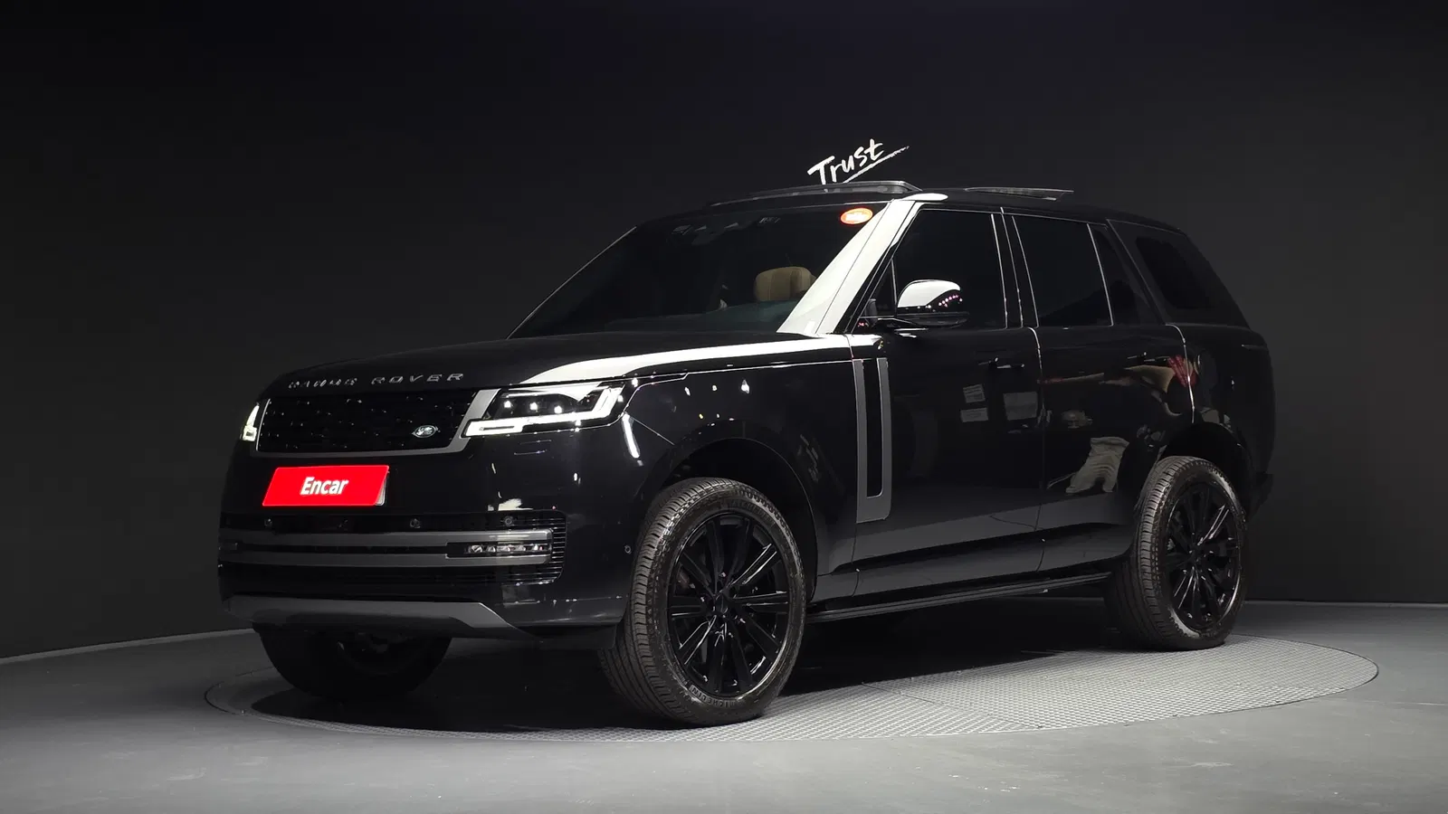 Land Rover Range Rover 5e génération P550E AB 2026 — photo 1 sur 35