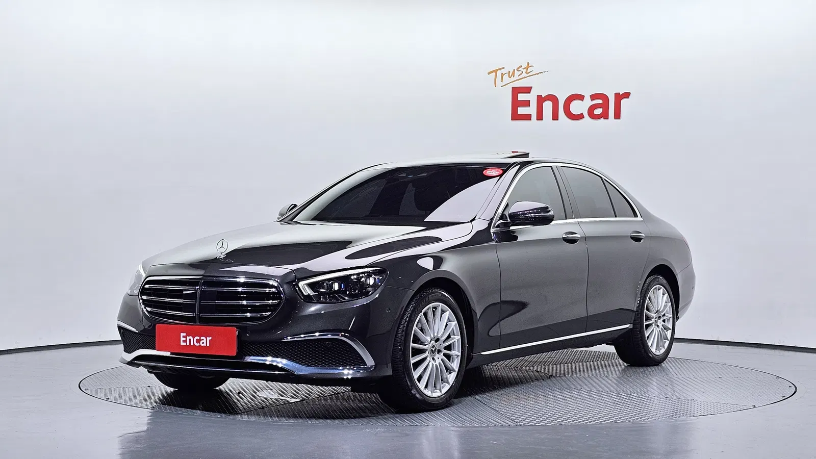 Mercedes-Benz Classe E E250 Exclusive (W213) 2021 — photo 1 sur 40