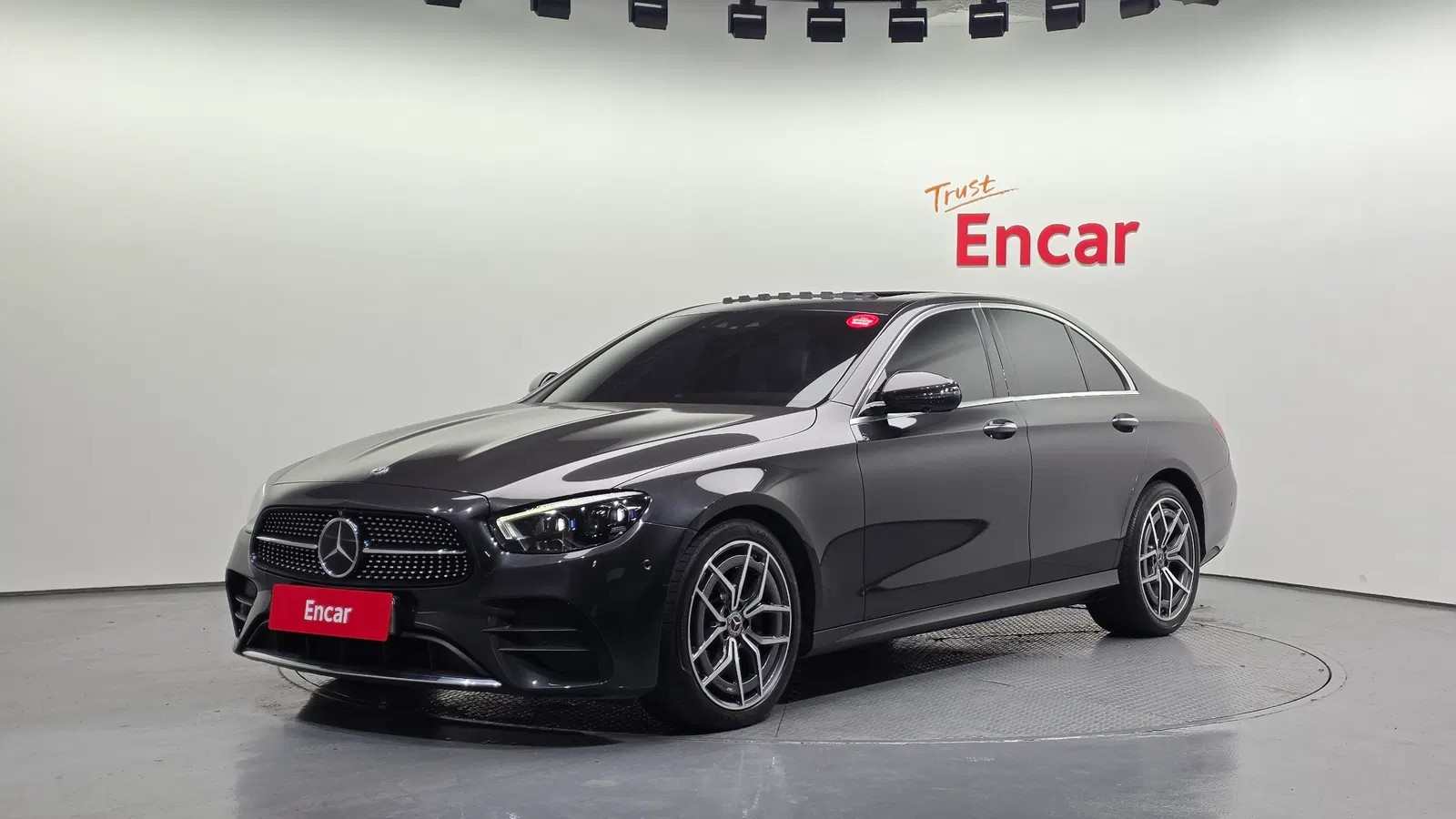 Mercedes-Benz Classe E AMG Line · E220d 4MATIC (W213) 2021 — photo 1 sur 20