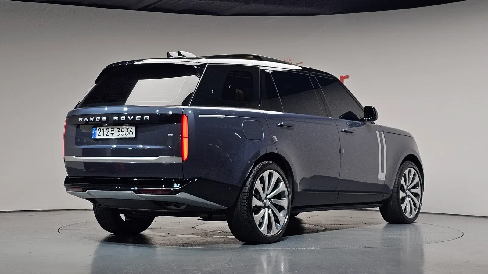 Land Rover Range Rover 5e génération P530 AB LWB 2024 — photo 1 sur 49
