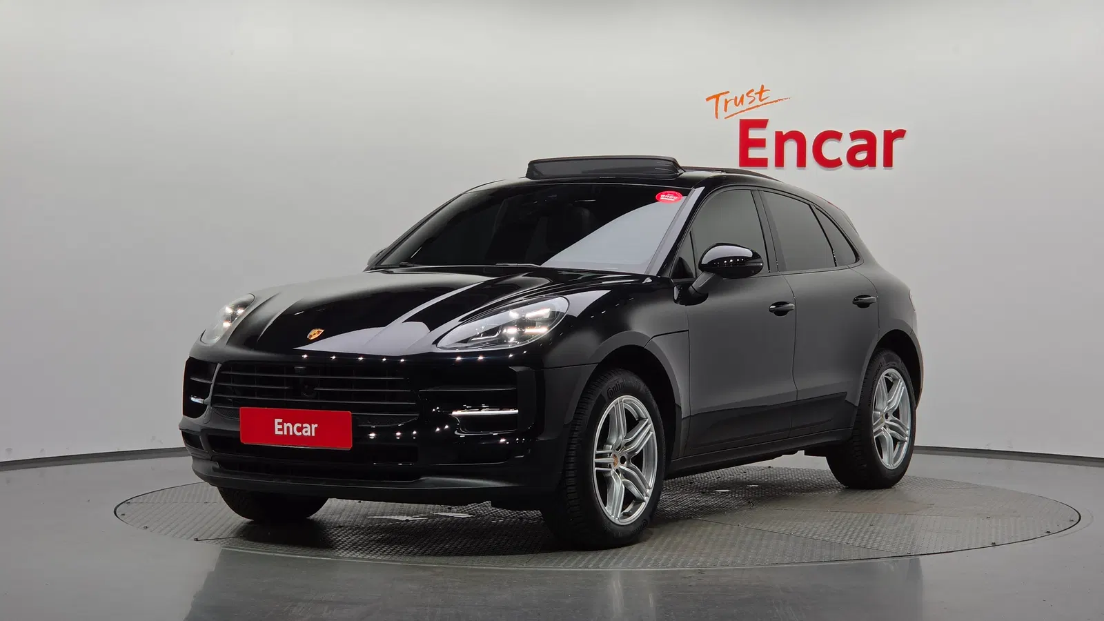 Porsche Macan 2.0 2019 — photo 1 sur 35