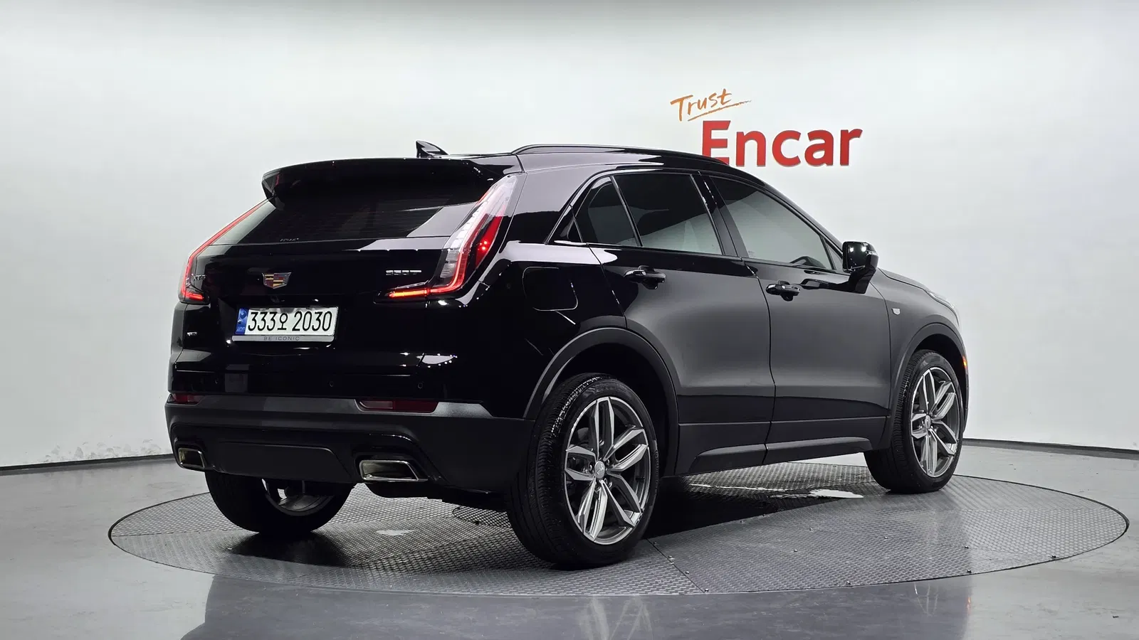 Cadillac XT4 2.0 Sport AWD 2023 — photo 1 sur 37