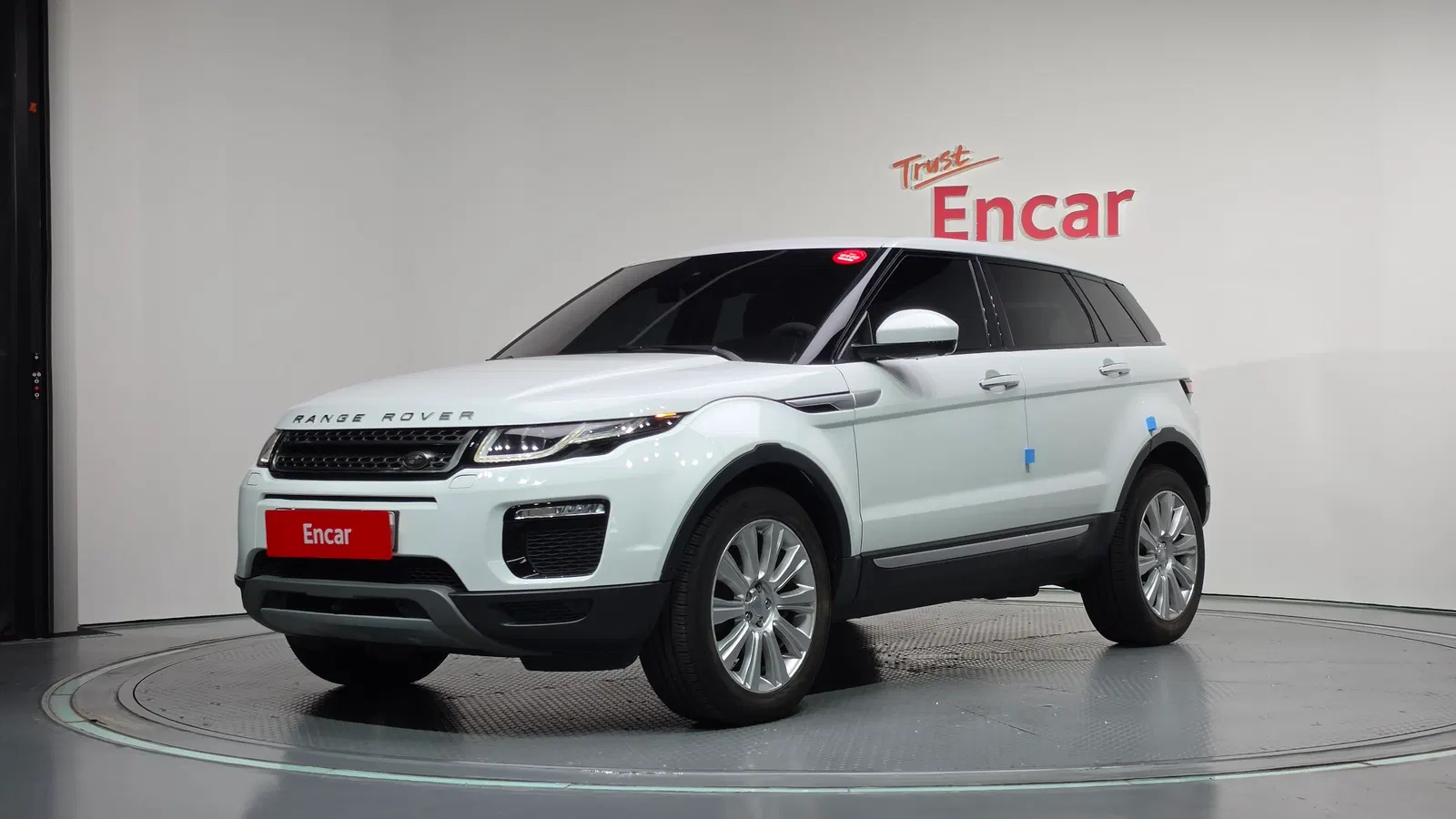 Land Rover Range Rover Evoque 2.0 TD4 HSE 2018 — photo 1 sur 20