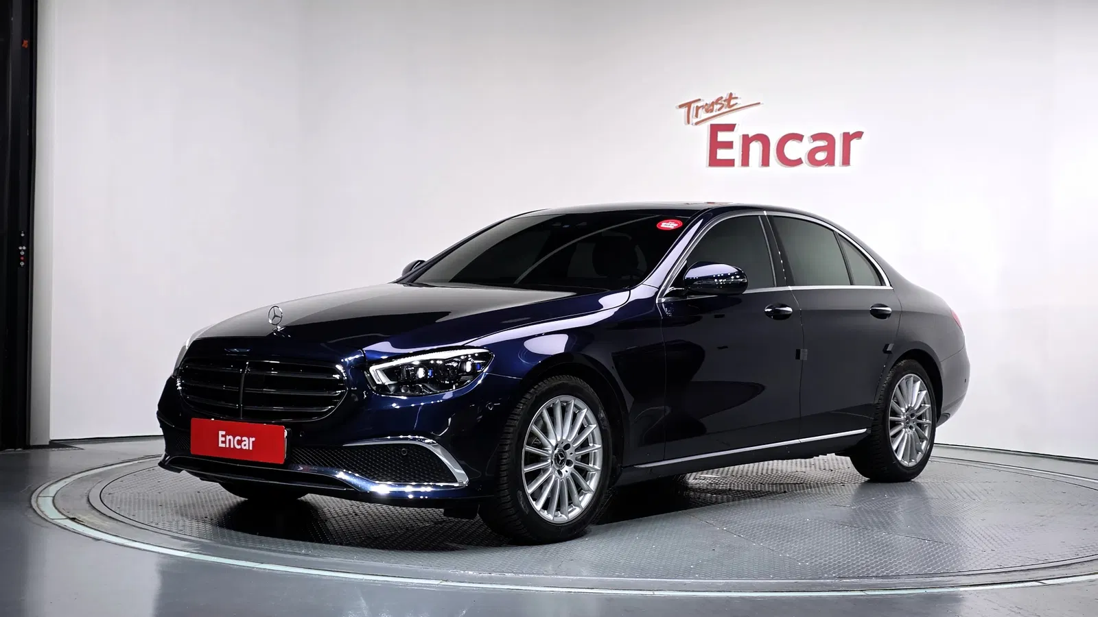 Mercedes-Benz Classe E E250 Exclusive (W213) 2021 — photo 1 sur 33