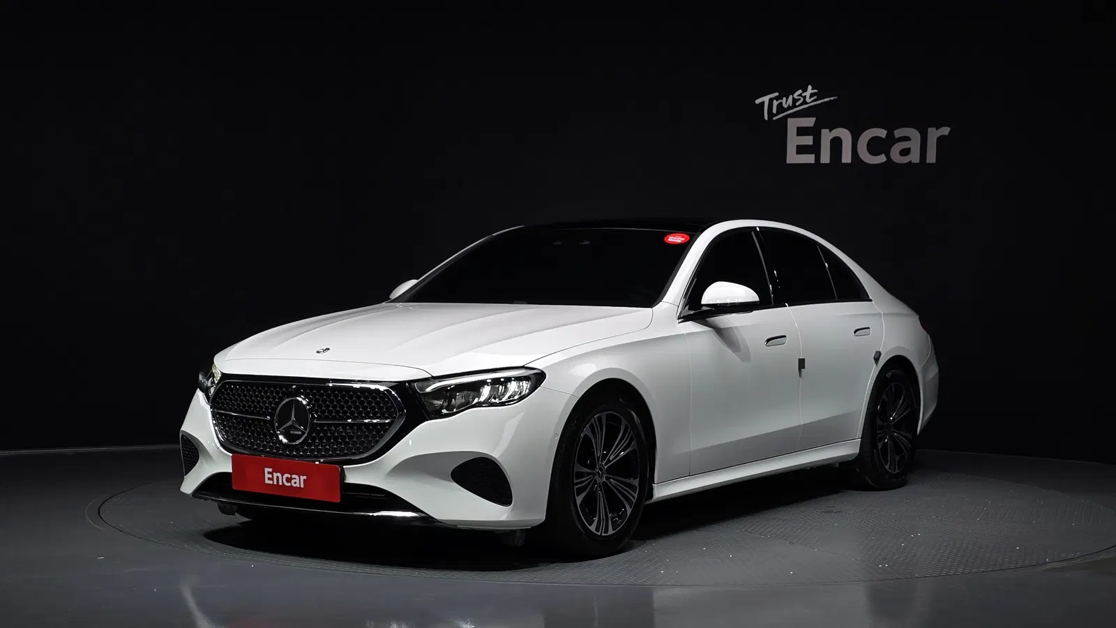 Mercedes-Benz Classe E E200 Avantgarde (W214) 2024 — photo 1 sur 33