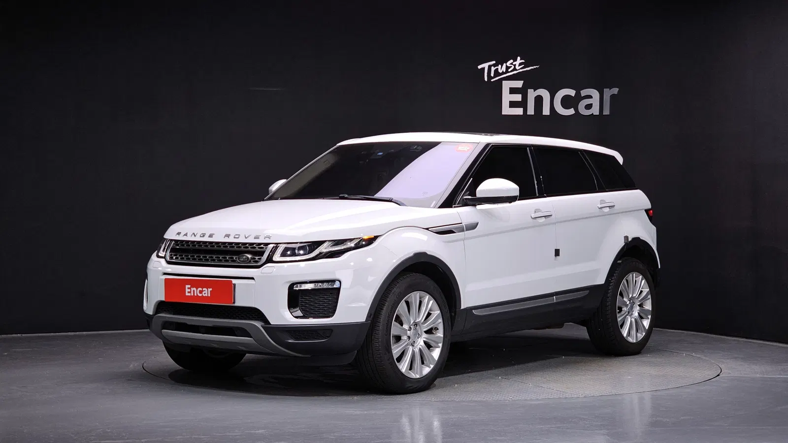 Land Rover Range Rover Evoque 2.0 TD4 HSE 2018 — photo 1 sur 34
