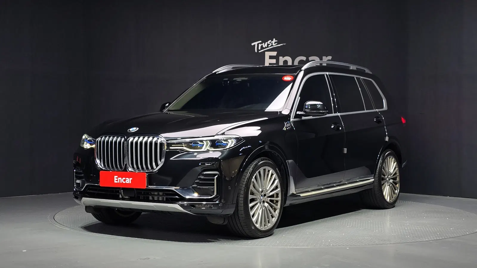 BMW X7 (G07) xDrive 40i Design Pure Excellence 7 places 2022 — photo 1 sur 36