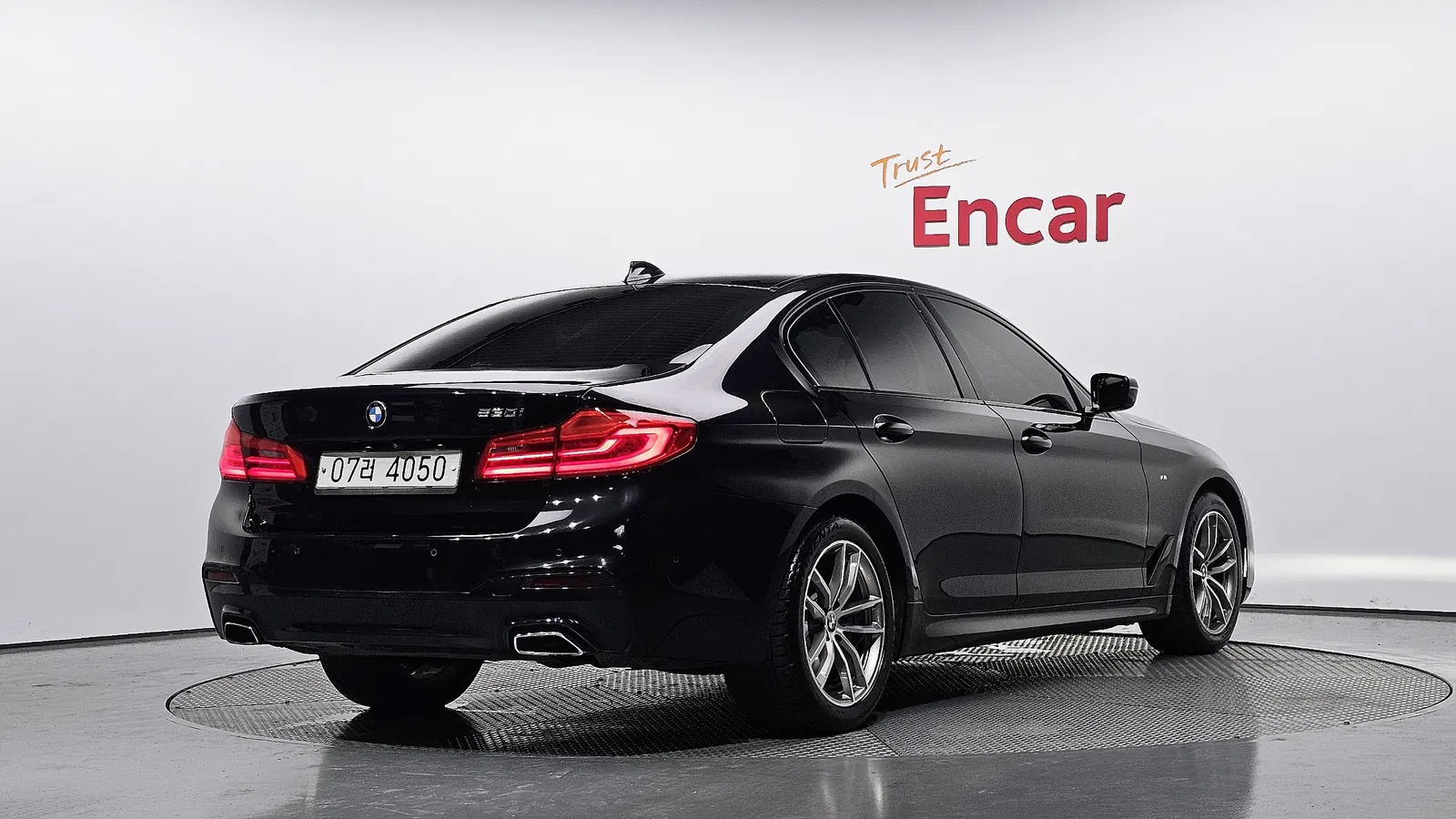 BMW Série 5 (G30) 530i M Sport Plus 2017 — photo 1 sur 30
