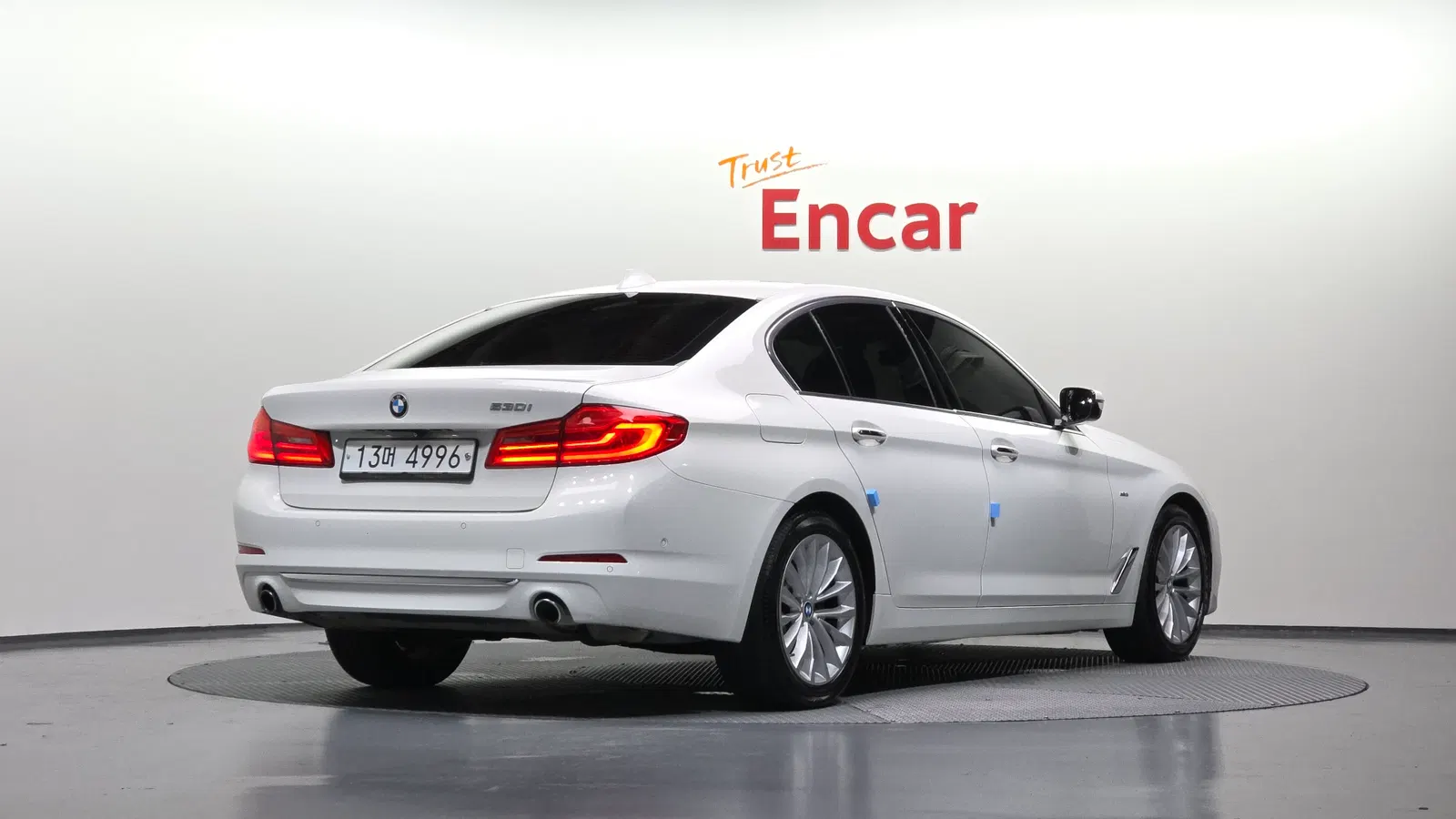 BMW Série 5 (G30) 530i Luxury Plus 2018 — photo 1 sur 39