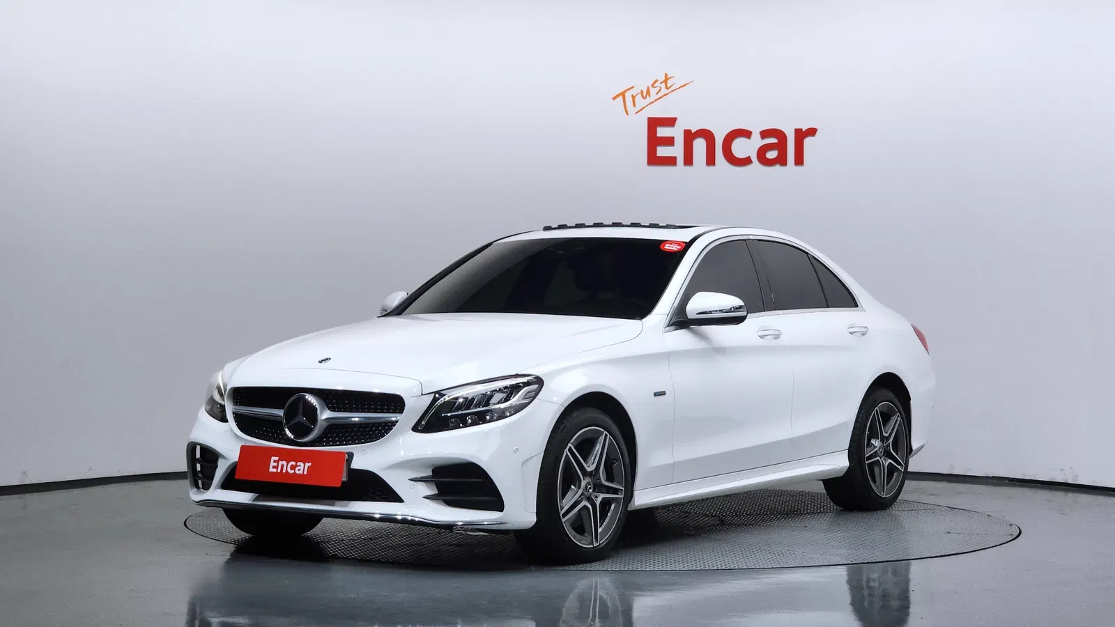 Mercedes-Benz Classe C AMG Line · C300e 4MATIC (W205) 2020 — photo 1 sur 35