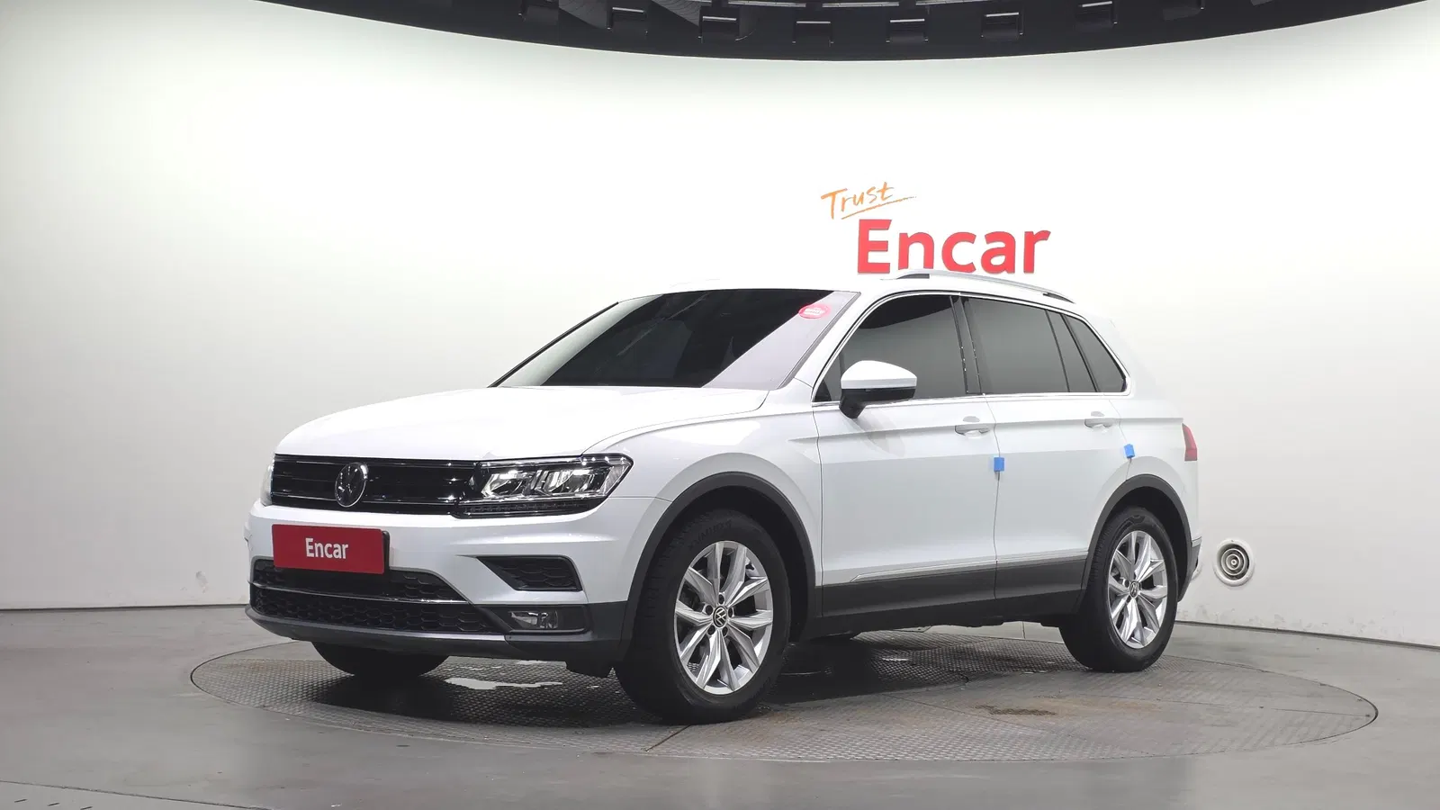 Volkswagen Tiguan 2e génération 2.0 TDI Premium 2020 — photo 1 sur 36