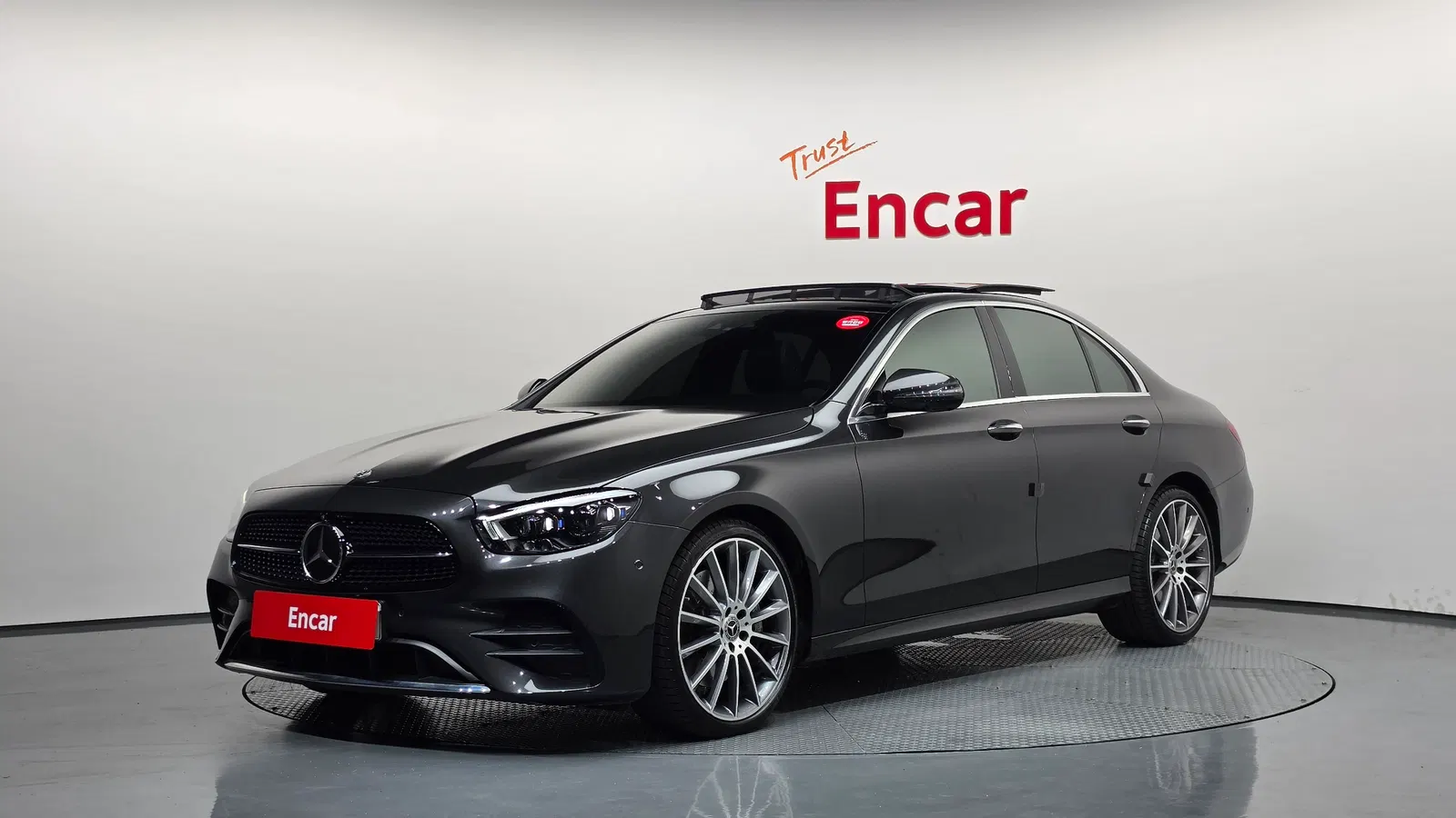 Mercedes-Benz Classe E AMG Line · E350 4MATIC (W213) 2021 — photo 1 sur 33