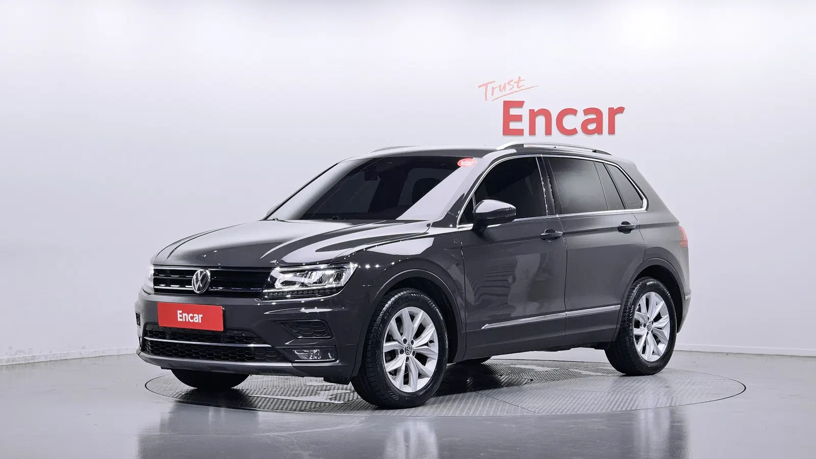 Volkswagen Tiguan 2e génération 2.0 TDI Premium 2018 — photo 1 sur 20