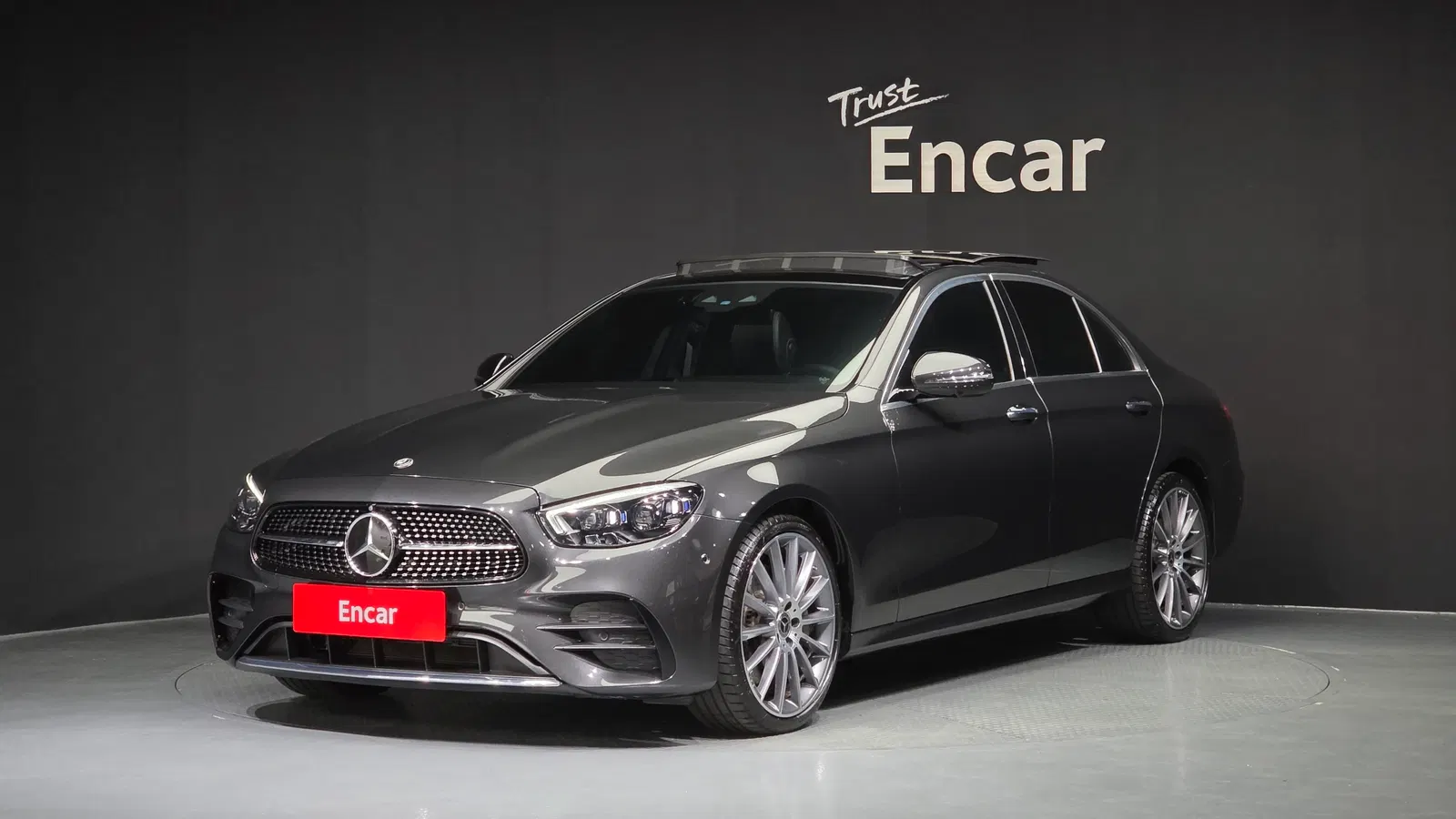 Mercedes-Benz Classe E AMG Line · E350 4MATIC (W213) 2021 — photo 1 sur 20