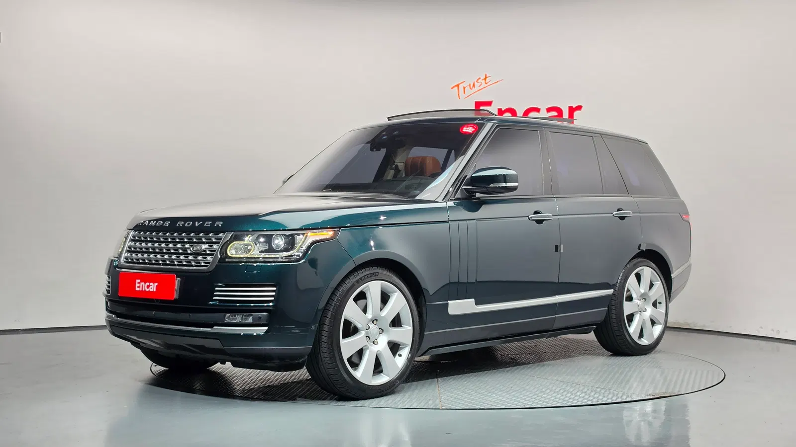 Land Rover Range Rover 4e génération 4.4 SDV8 AB Diesel 2017 — photo 1 sur 26
