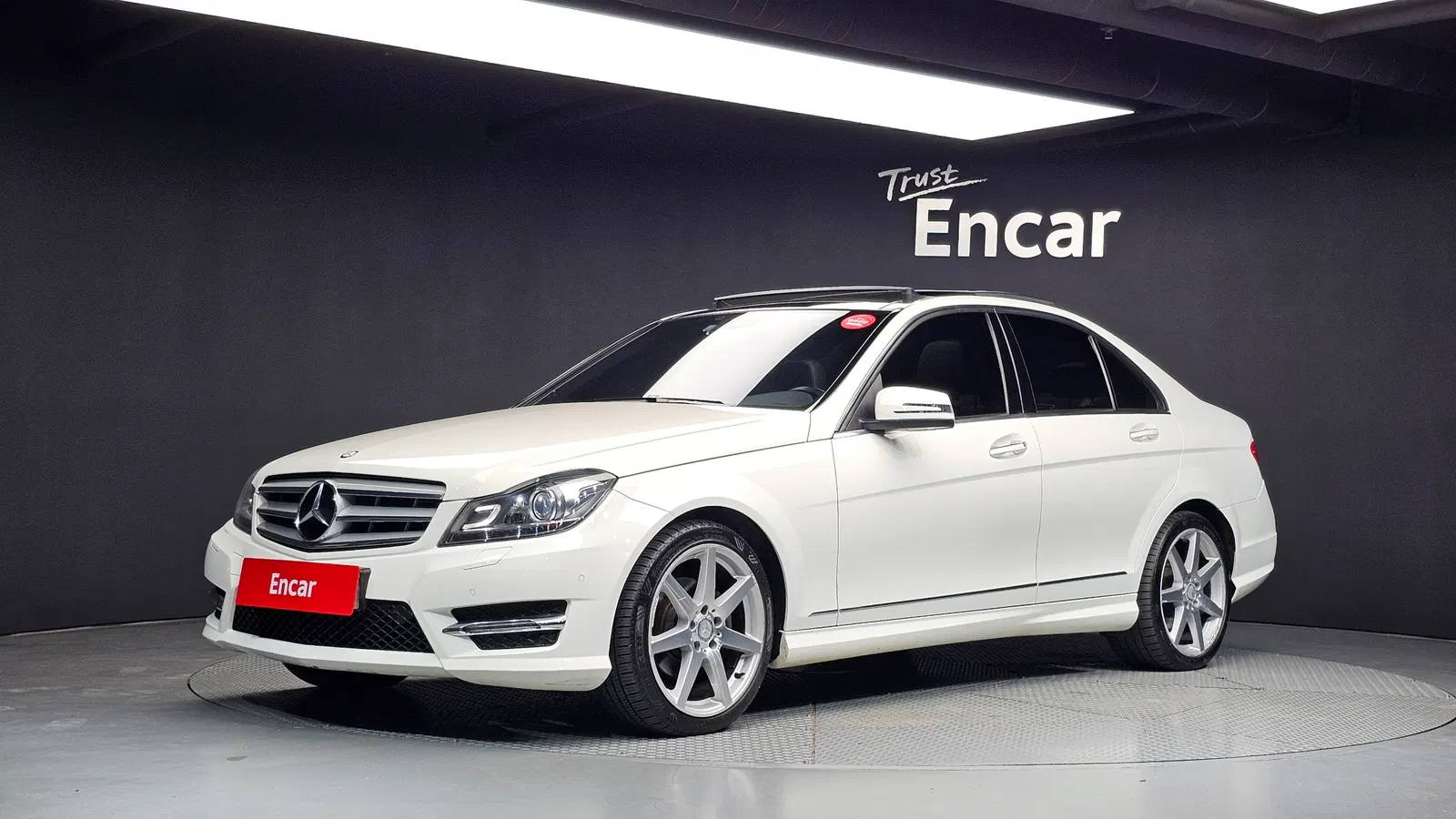 Mercedes-Benz Classe C C200 CGI Avantgarde StylePackage (W204) 2013 — photo 1 sur 20