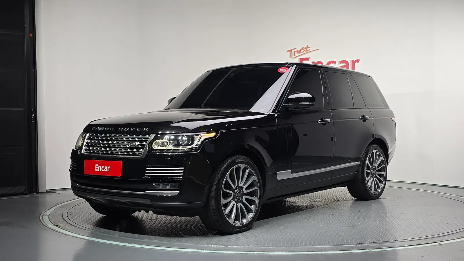 Land Rover Range Rover 4e génération 4.4 SDV8 AB Diesel 2016 — photo 1 sur 20