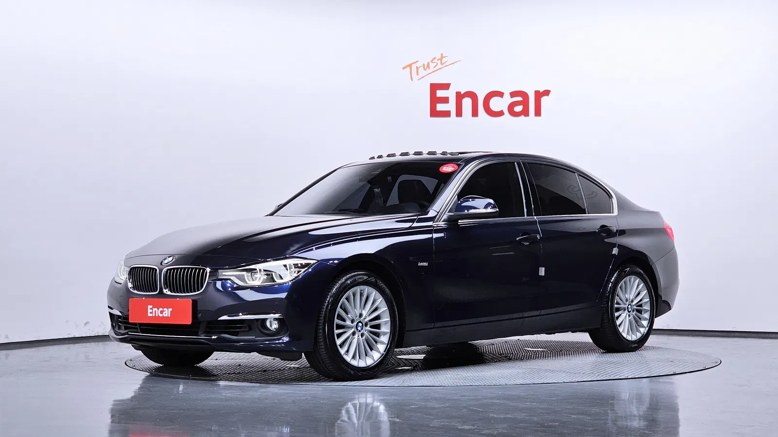 BMW Série 3 (F30) 320i Luxury 2016 — photo 1 sur 20