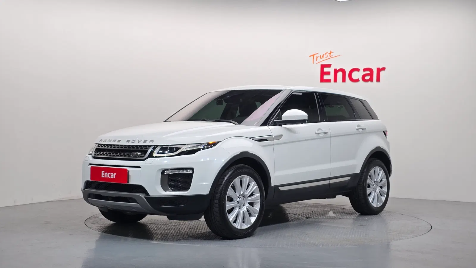 Land Rover Range Rover Evoque 2.0 TD4 HSE 2017 — photo 1 sur 20