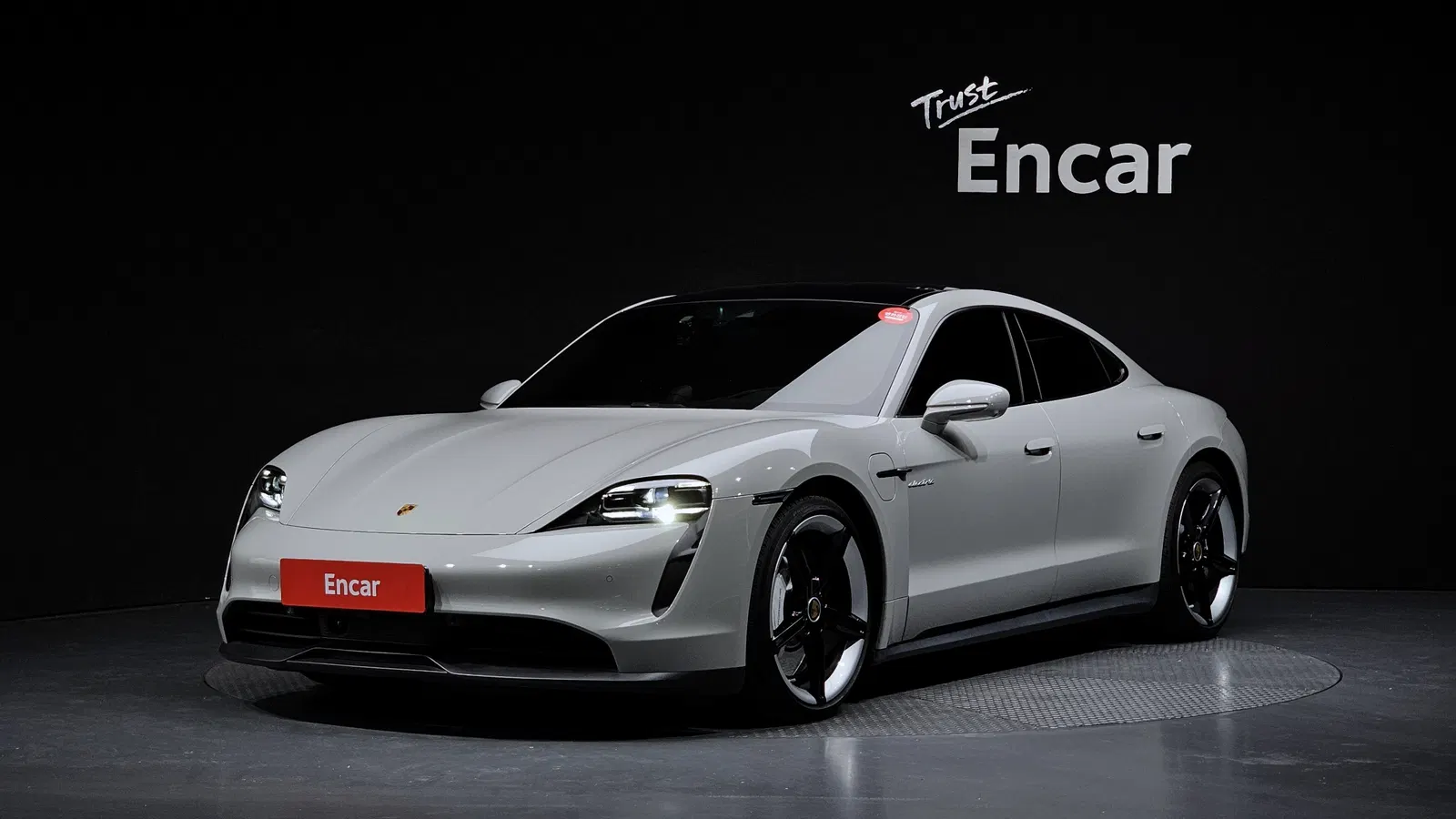 Porsche Taycan Base 2024 — photo 1 sur 20
