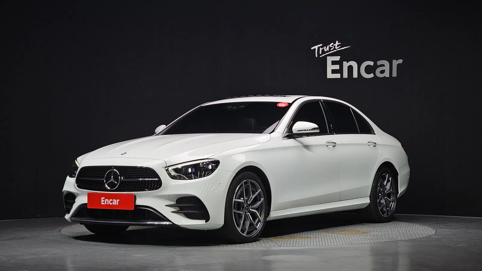 Mercedes-Benz Classe E AMG Line · E220d 4MATIC (W213) 2023 — photo 1 sur 40