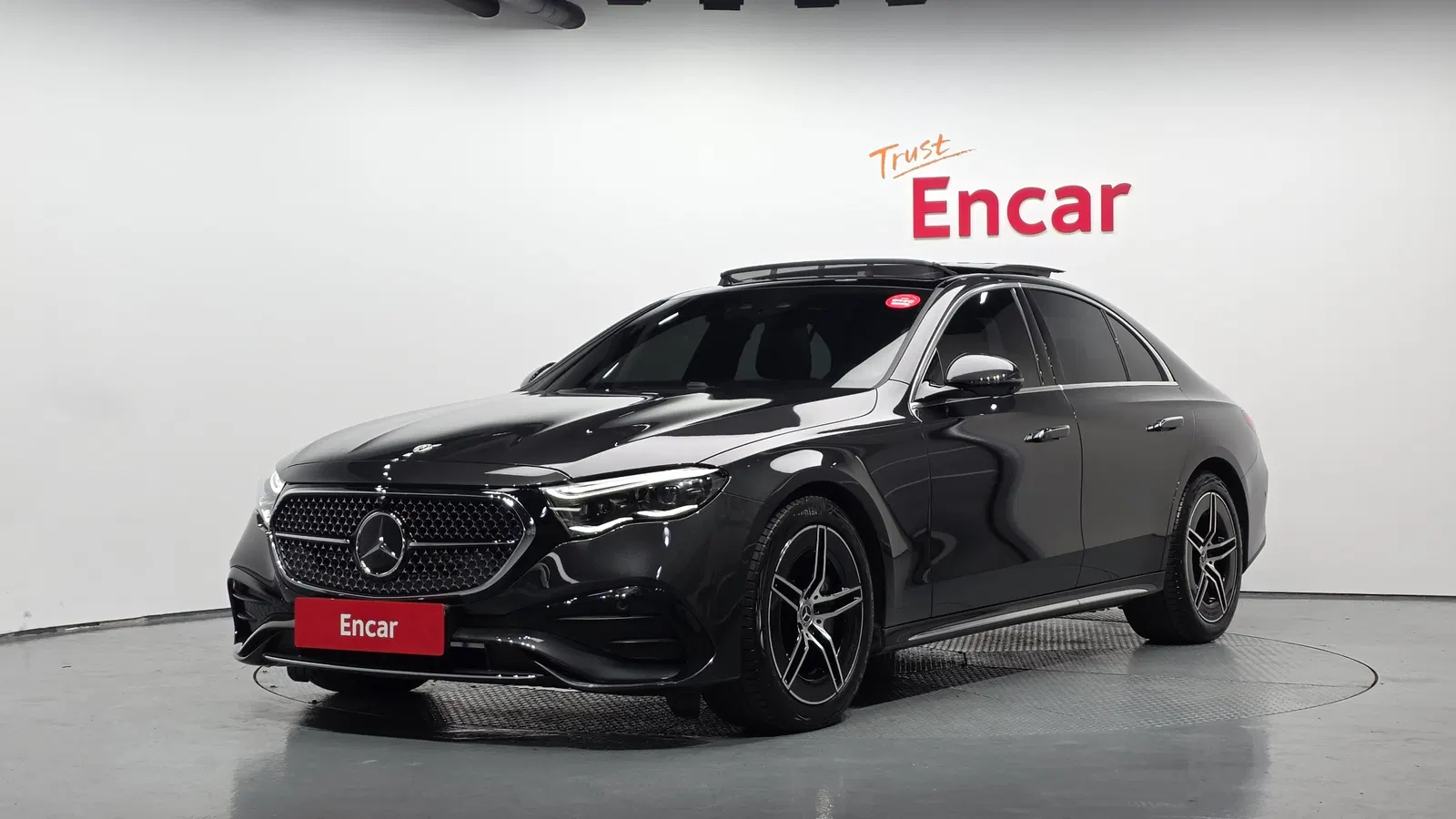 Mercedes-Benz Classe E AMG Line · E300 4MATIC (W214) 2025 — photo 1 sur 20