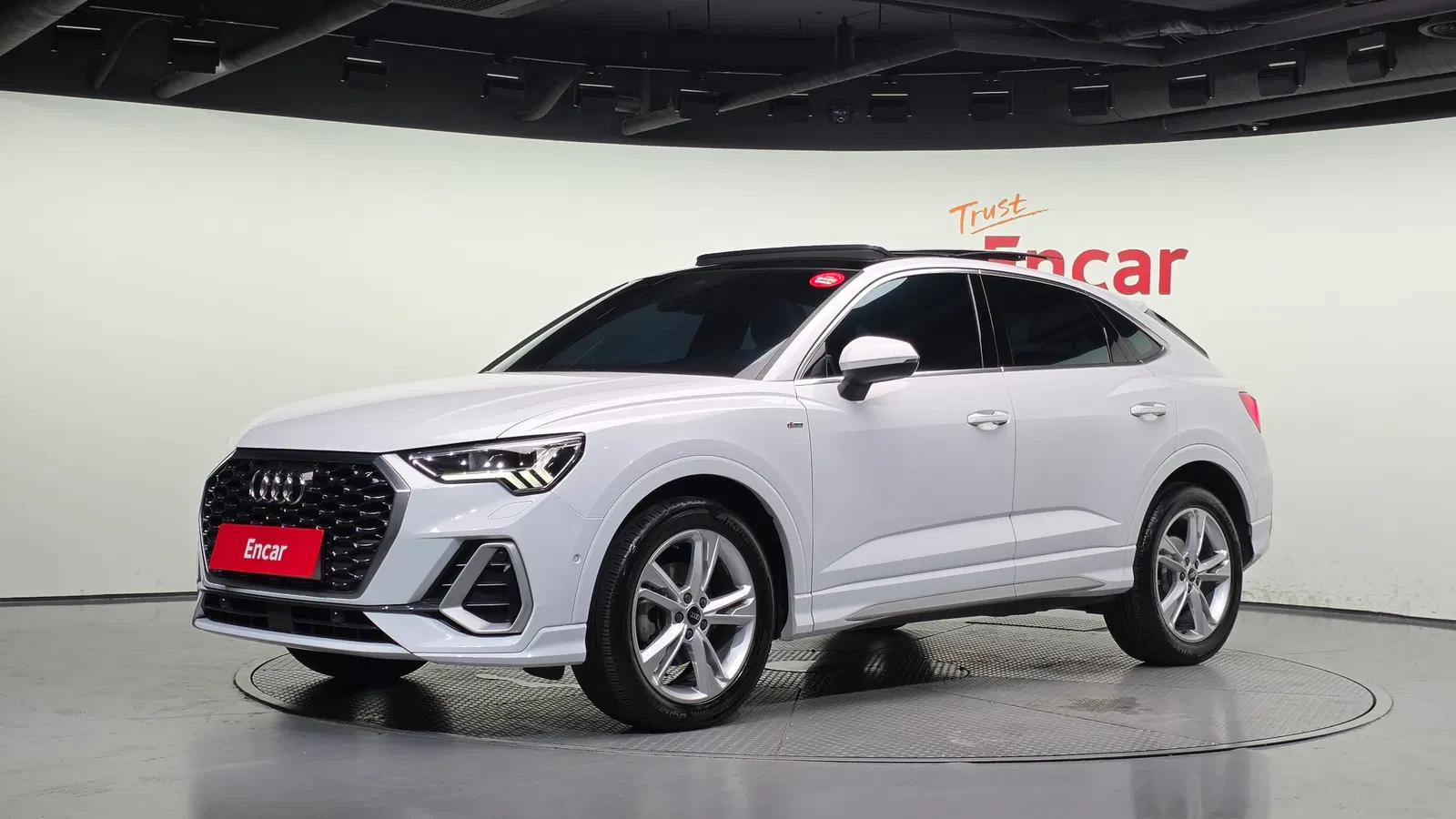 Audi Q3 (F3) 35 TDI Premium Sportback 2023 — photo 1 sur 41