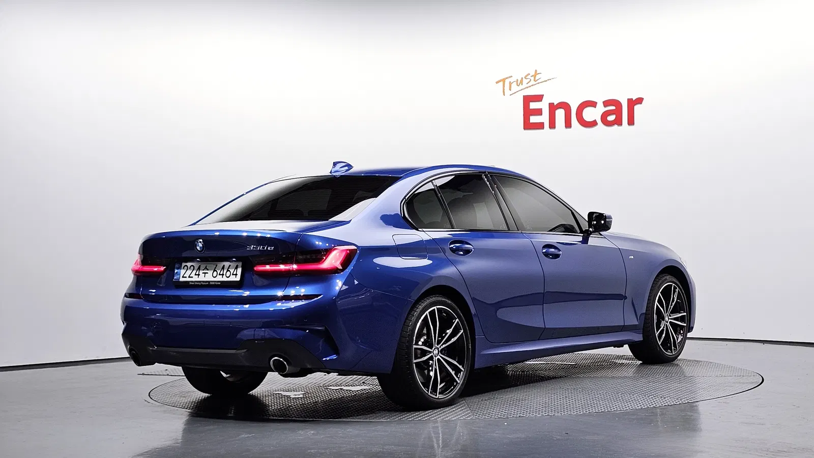 BMW Série 3 (G20) 330e M Sport 2021 — photo 1 sur 32