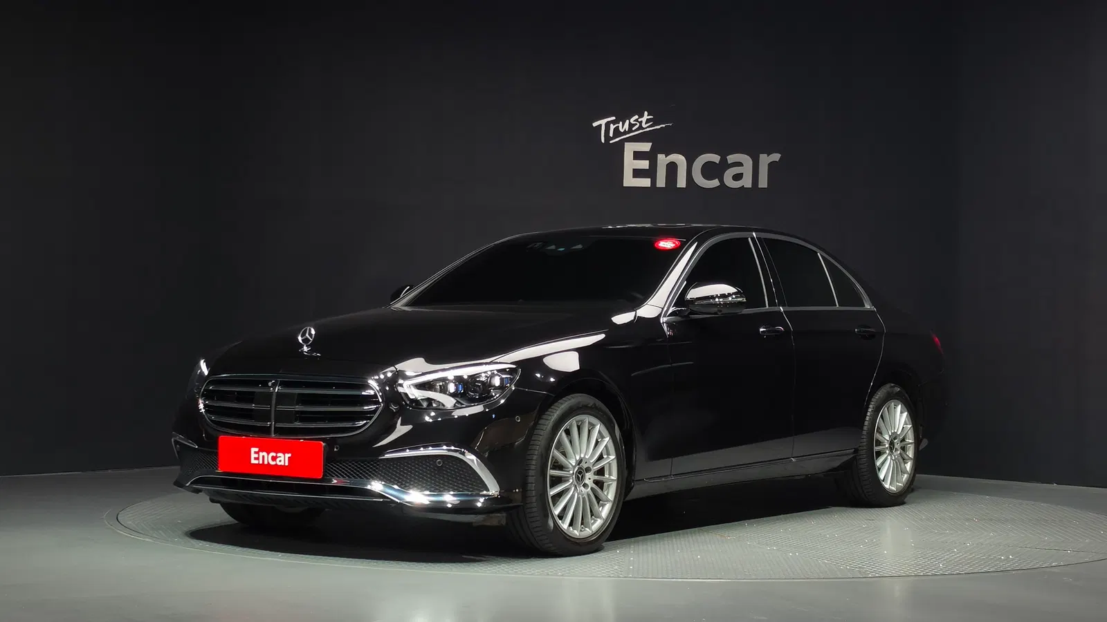 Mercedes-Benz Classe E E220d 4MATIC Exclusive (W213) 2023 — photo 1 sur 37