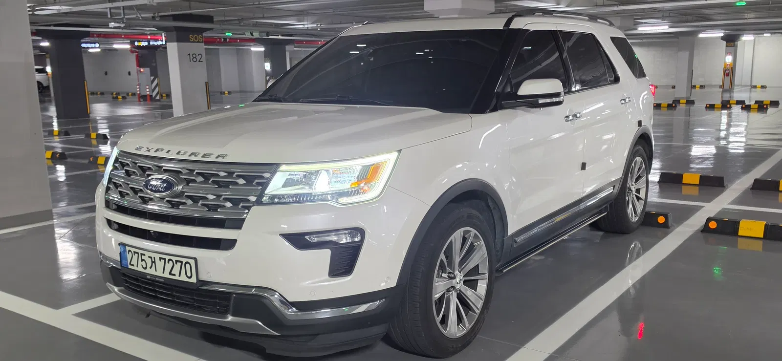 Ford Explorer 2.3 Limited 4WD 2018 — photo 1 sur 17