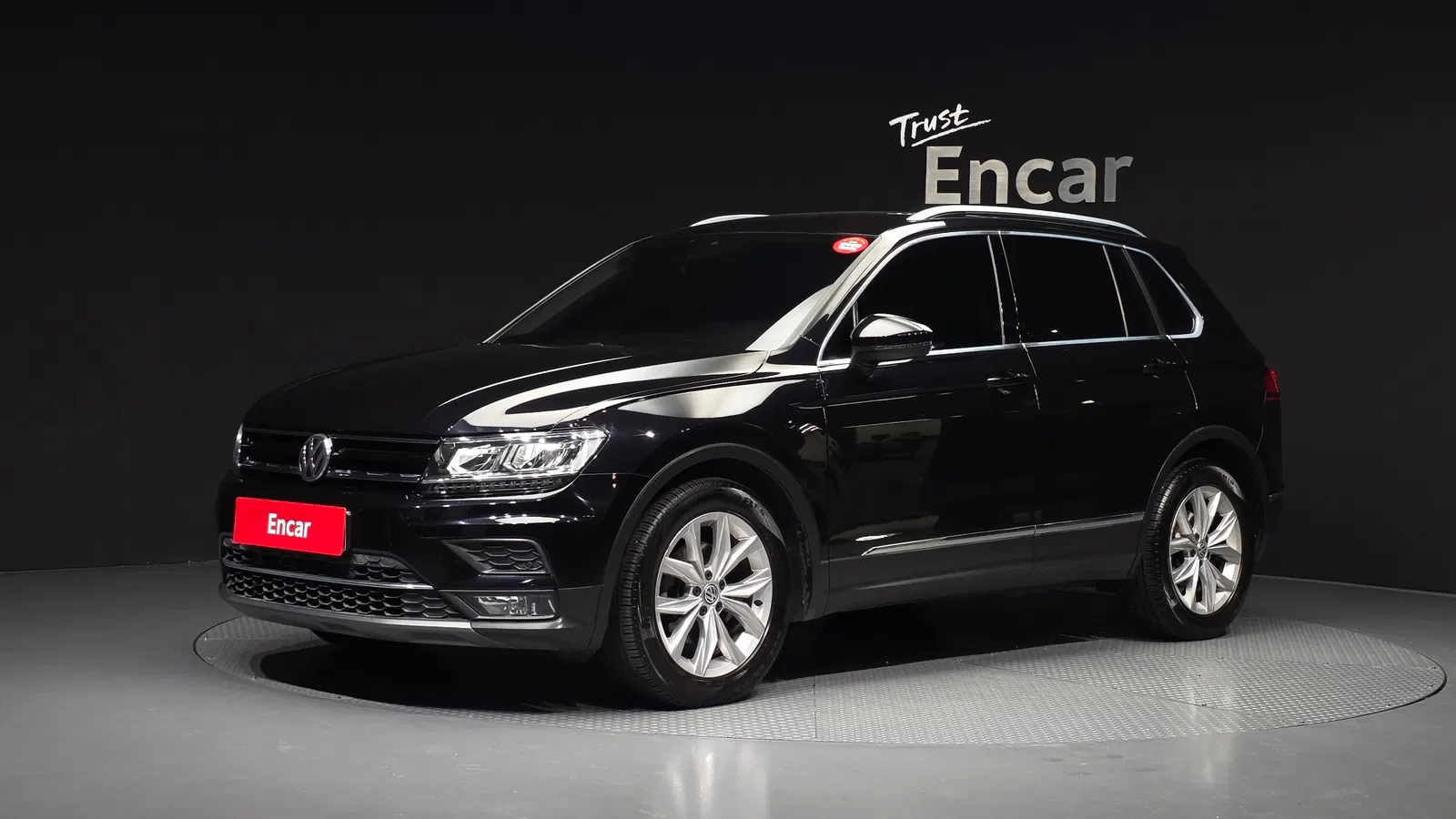 Volkswagen Tiguan 2e génération 2.0 TDI Premium 2018 — photo 1 sur 31