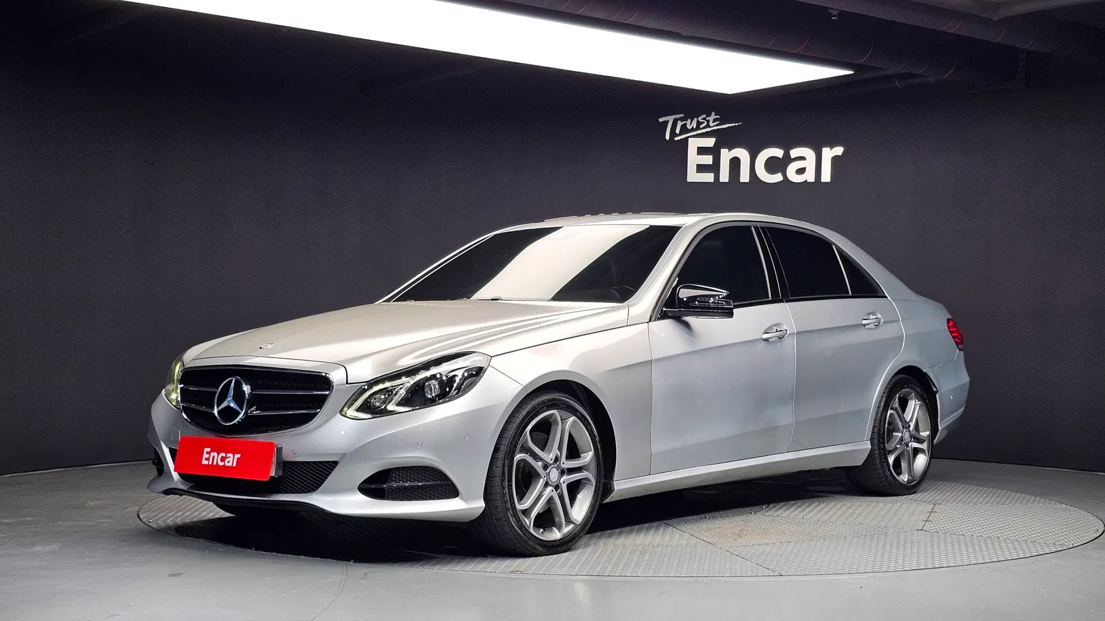 Mercedes-Benz Classe E E220 BlueTEC Avantgarde Sport (W212) 2016 — photo 1 sur 20