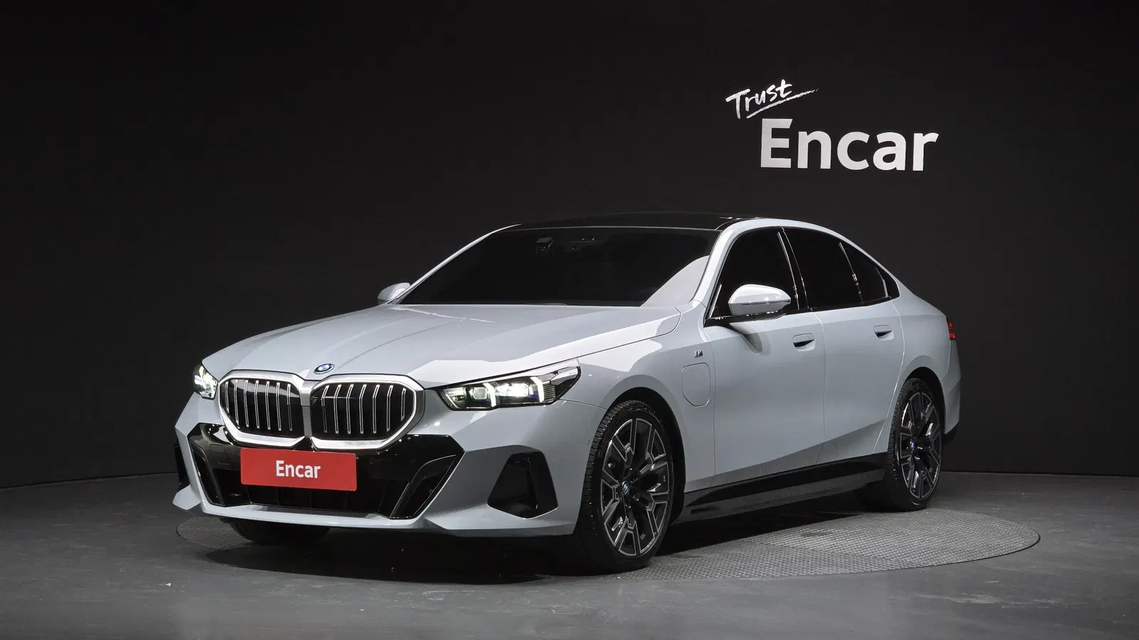 BMW Série 5 (G60) 530e M Sport 2024 — photo 1 sur 20