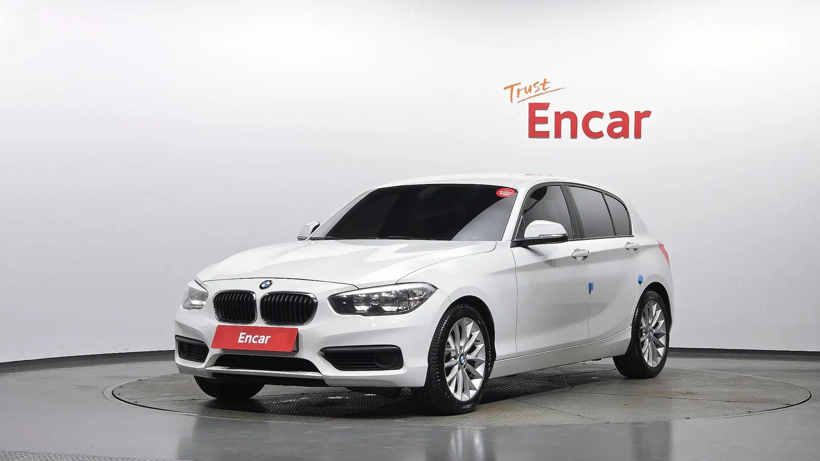 BMW Série 1 (F20) 118d Joy 5 portes 2017 — photo 1 sur 26
