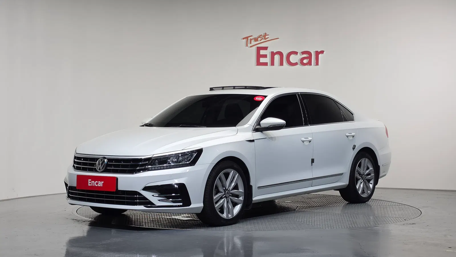 Volkswagen Passat 2.0 TSI 2018 — photo 1 sur 36