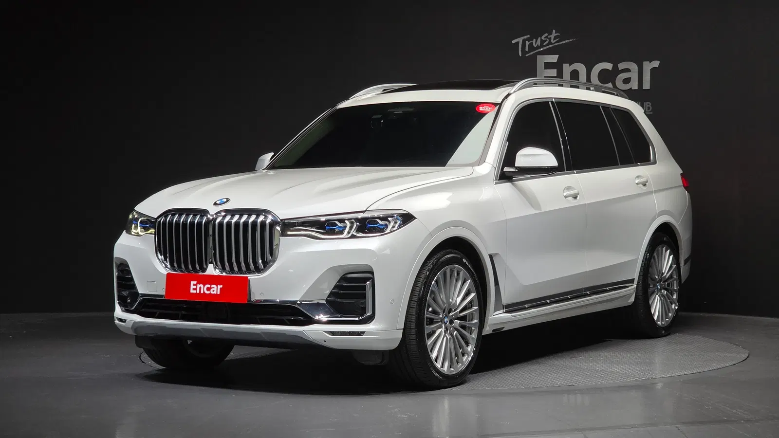 BMW X7 (G07) xDrive 40i Design Pure Excellence 7 places 2021 — photo 1 sur 35