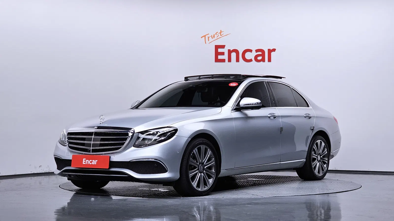 Mercedes-Benz Classe E E400 4MATIC Exclusive (W213) 2017 — photo 1 sur 20
