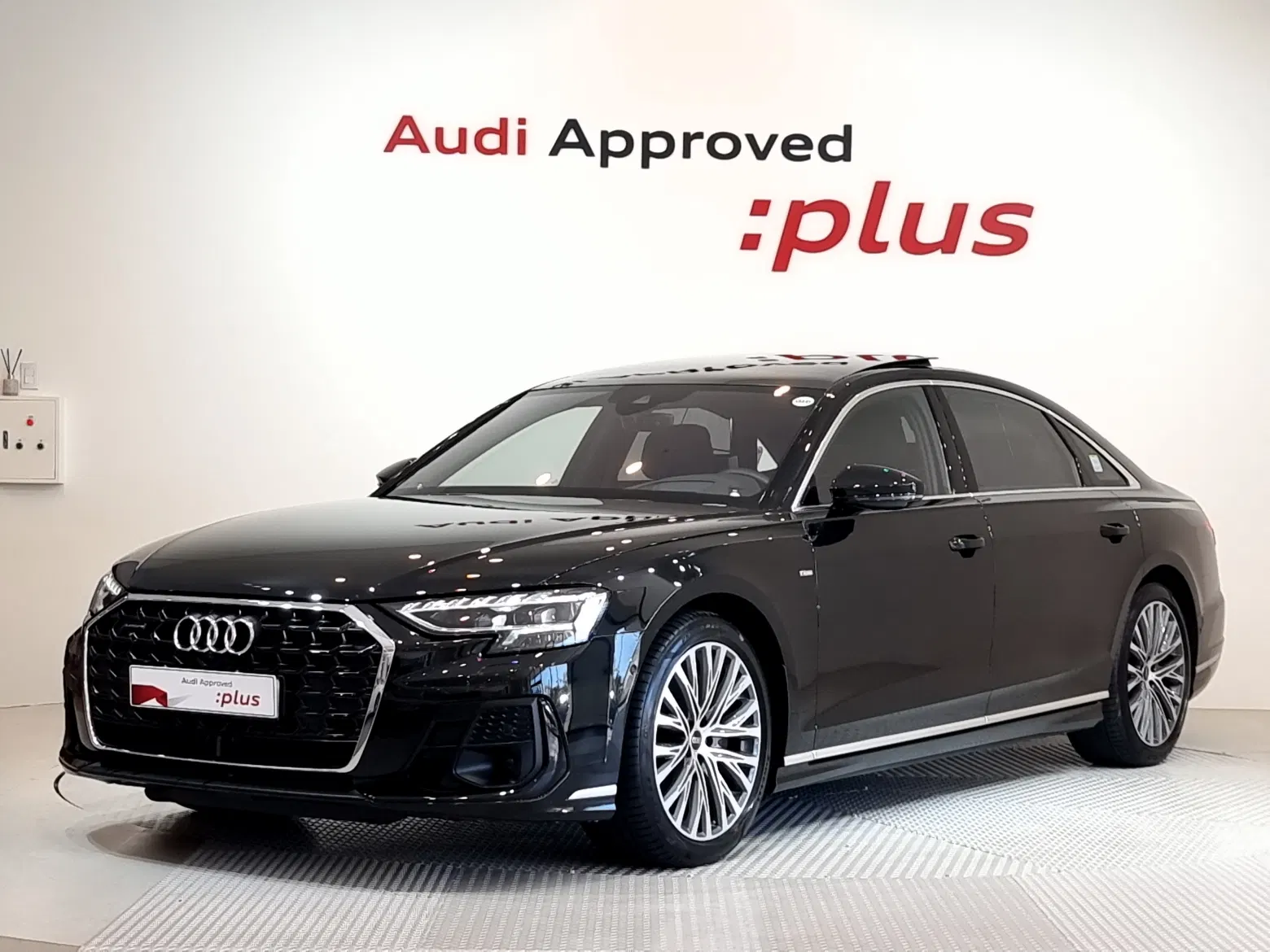 Audi A8 (D5) 55 TFSI Quattro Premium LWB 2023 — photo 1 sur 26