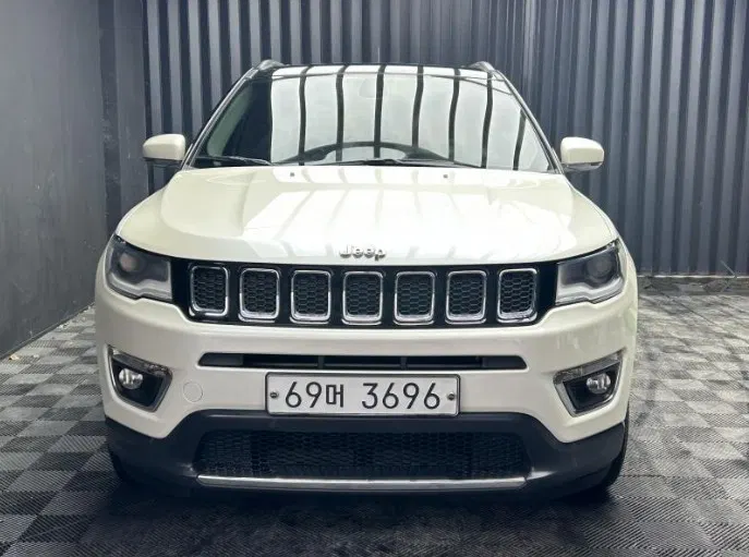 Jeep Compass 2e génération 2.4 Limited AWD 2019 — photo 1 sur 26
