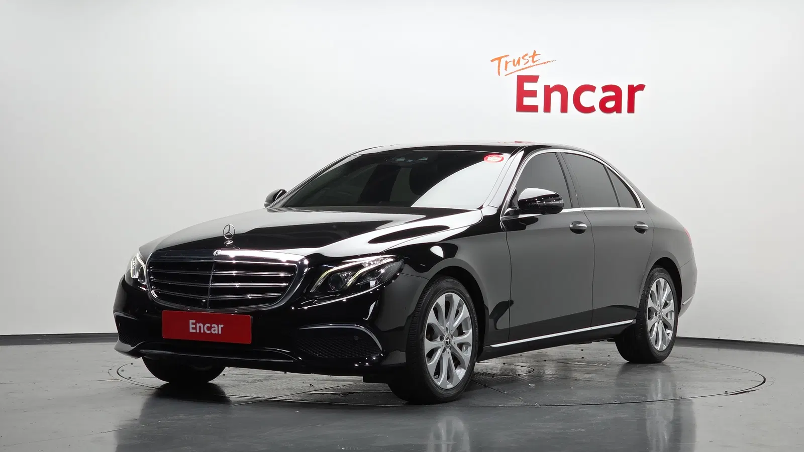 Mercedes-Benz Classe E E300 Exclusive (W213) 2019 — photo 1 sur 20