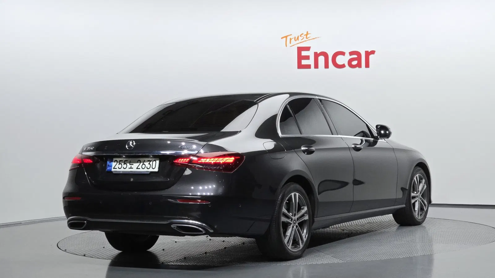 Mercedes-Benz Classe E E350 4MATIC Avantgarde (W213) 2021 — photo 1 sur 37