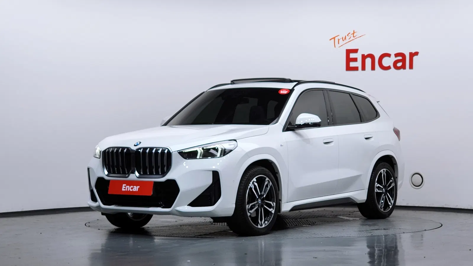 BMW X1 (U11) xDrive 20i M Sport 2024 — photo 1 sur 33