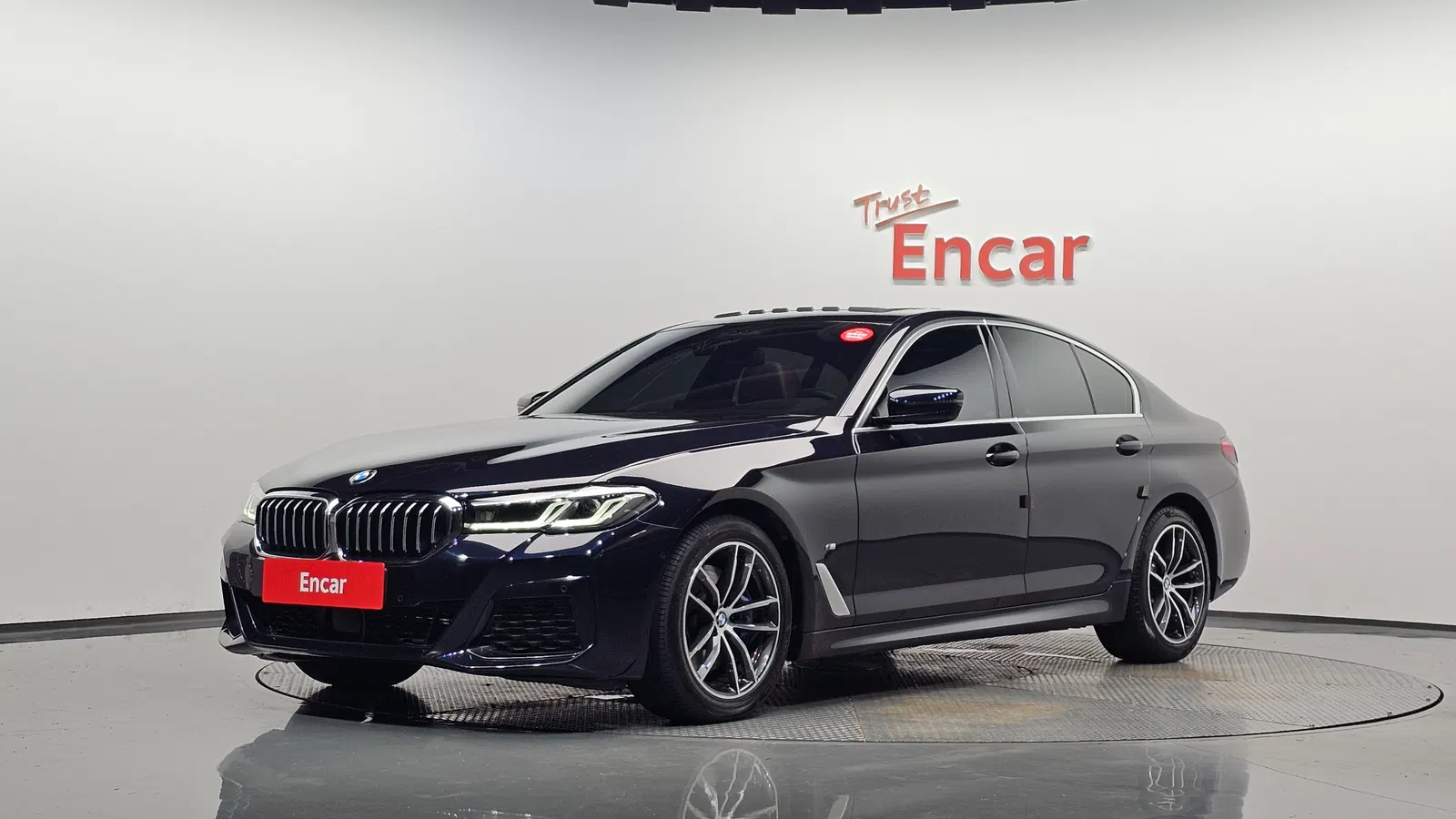 BMW Série 5 (G30) 523d M Sport 2023 — photo 1 sur 35