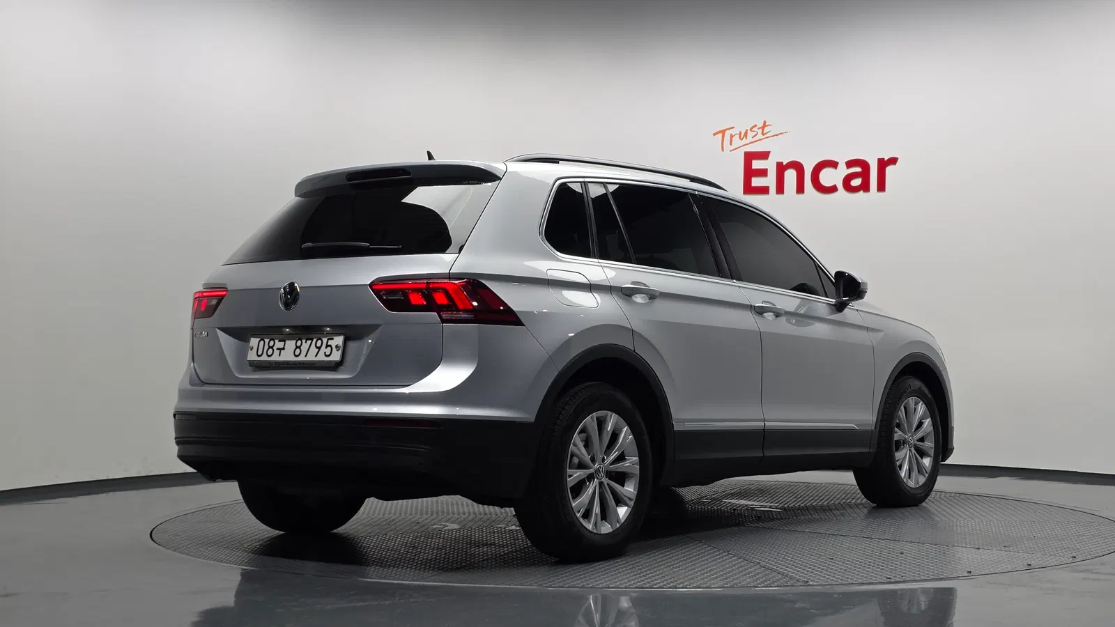 Volkswagen Tiguan 2e génération 2.0 TDI 2018 — photo 1 sur 33