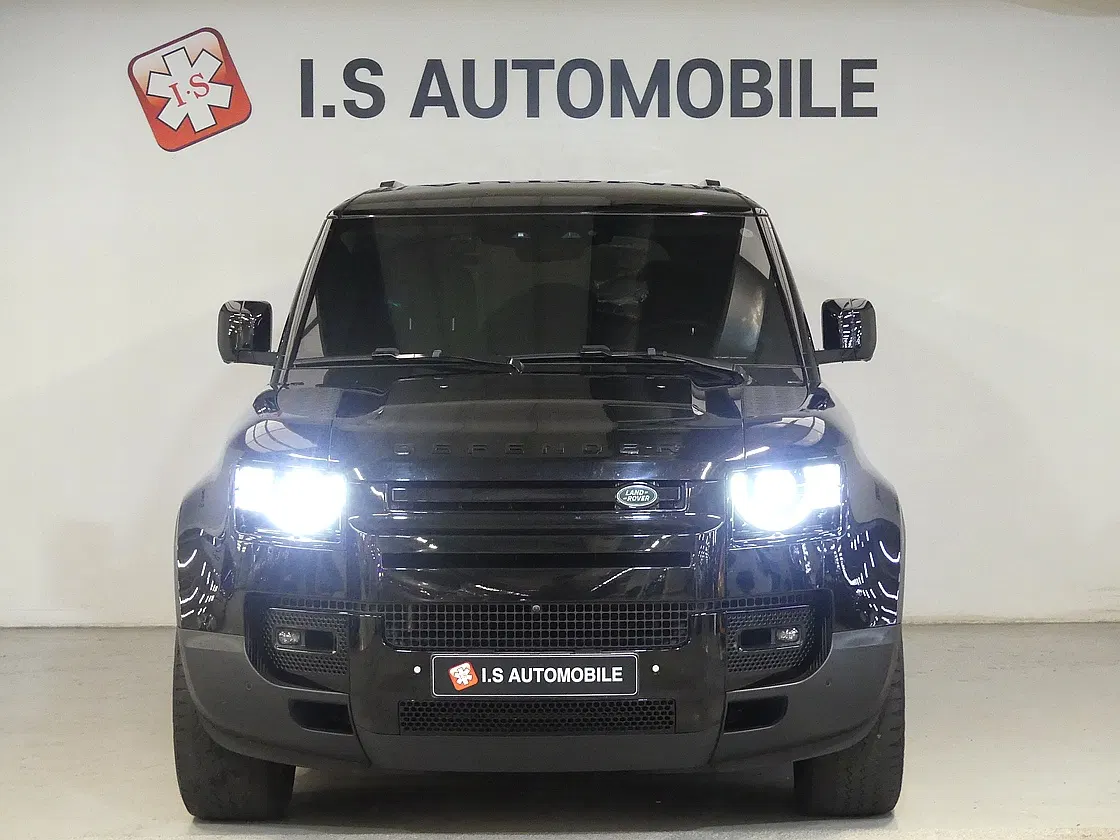 Land Rover Defender (L663) 110 D250 SE 2023 — photo 1 sur 26