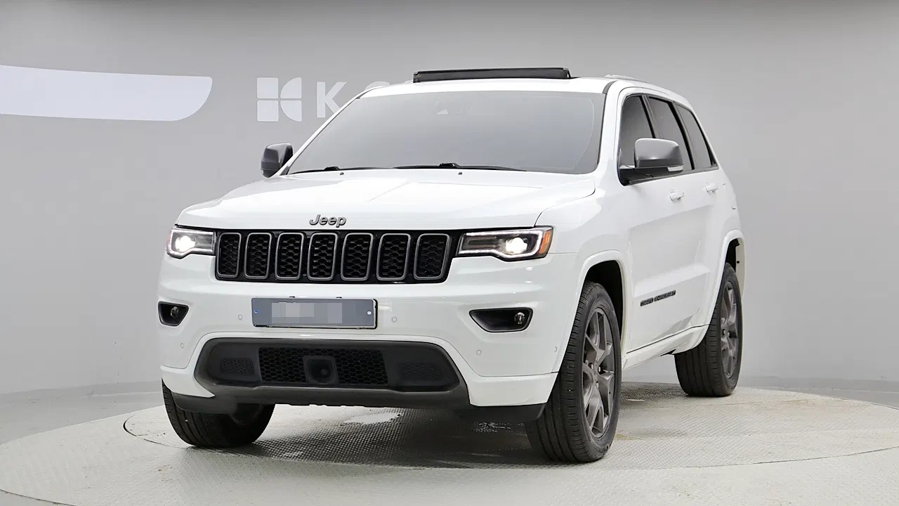 Jeep Grand Cherokee 3.6 80e anniversaire Edition 2021 — photo 1 sur 26